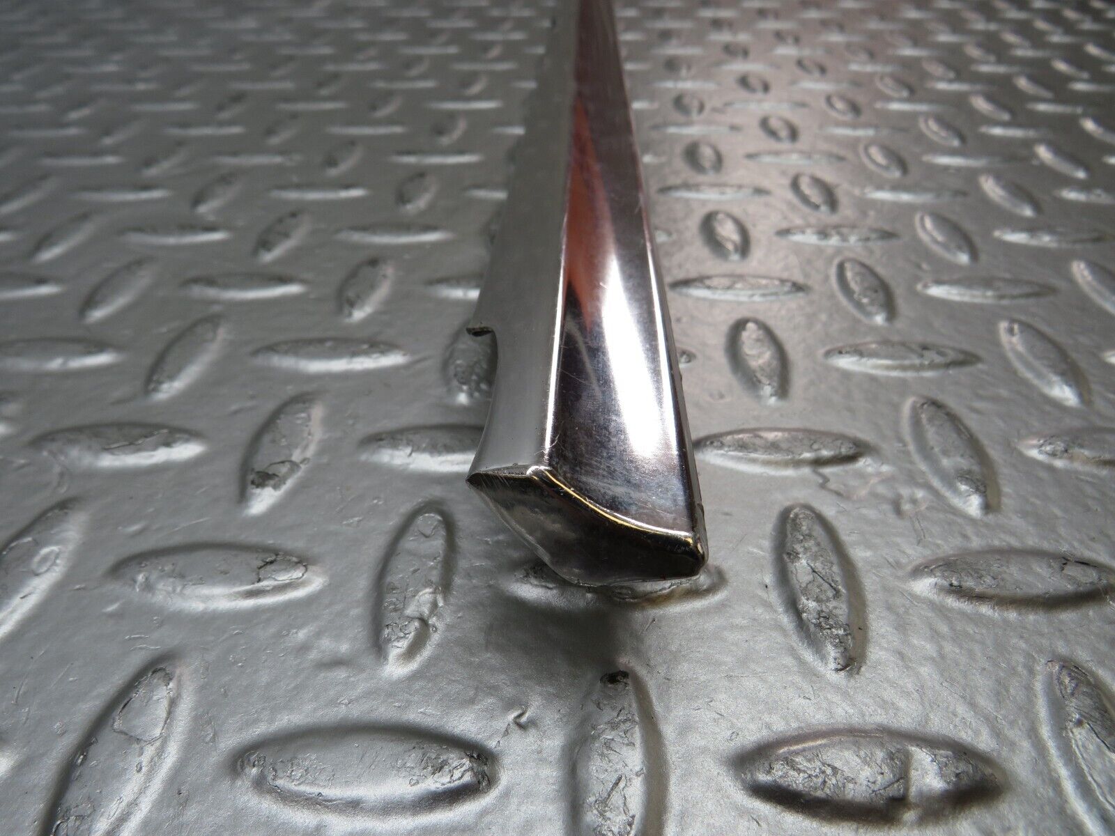 26405 Mercedes-Benz W116 450SE Rear Right Door Chrome Trim