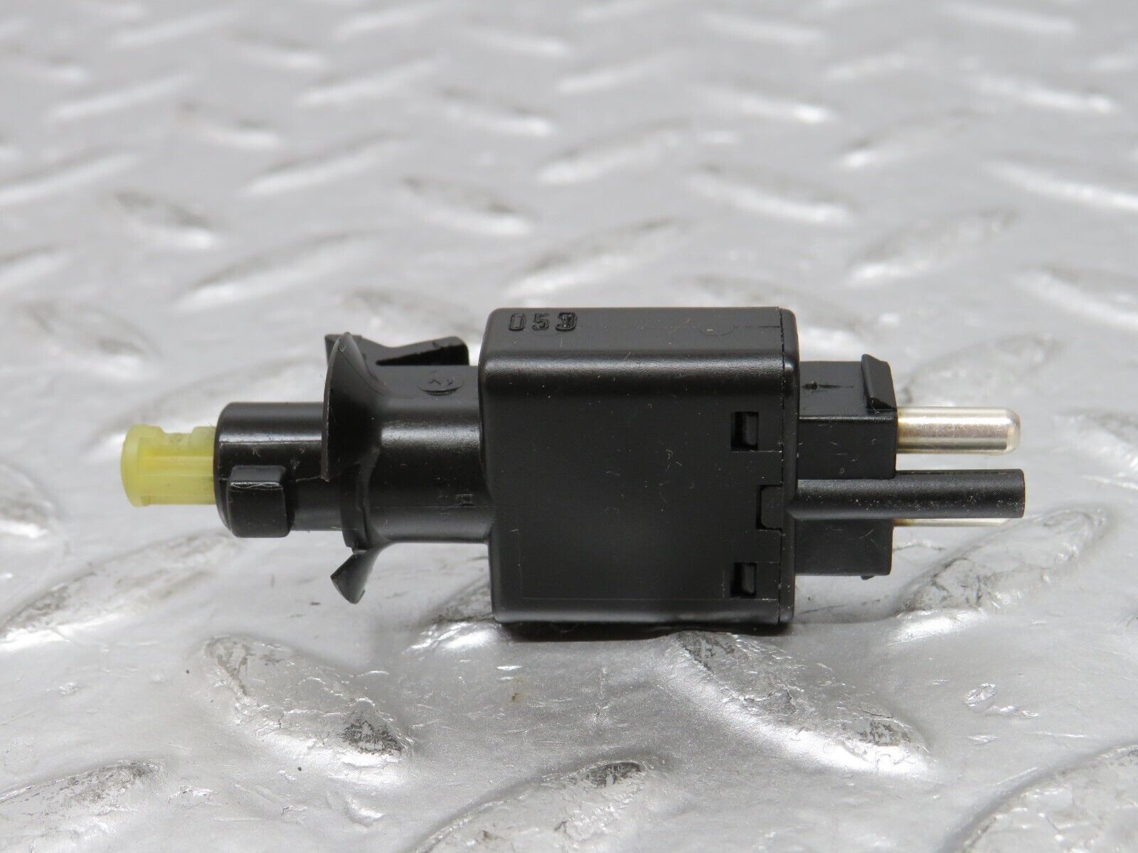 31780 Mercedes-Benz W201 190LE 1.8L Brake Light Switch 0005457709