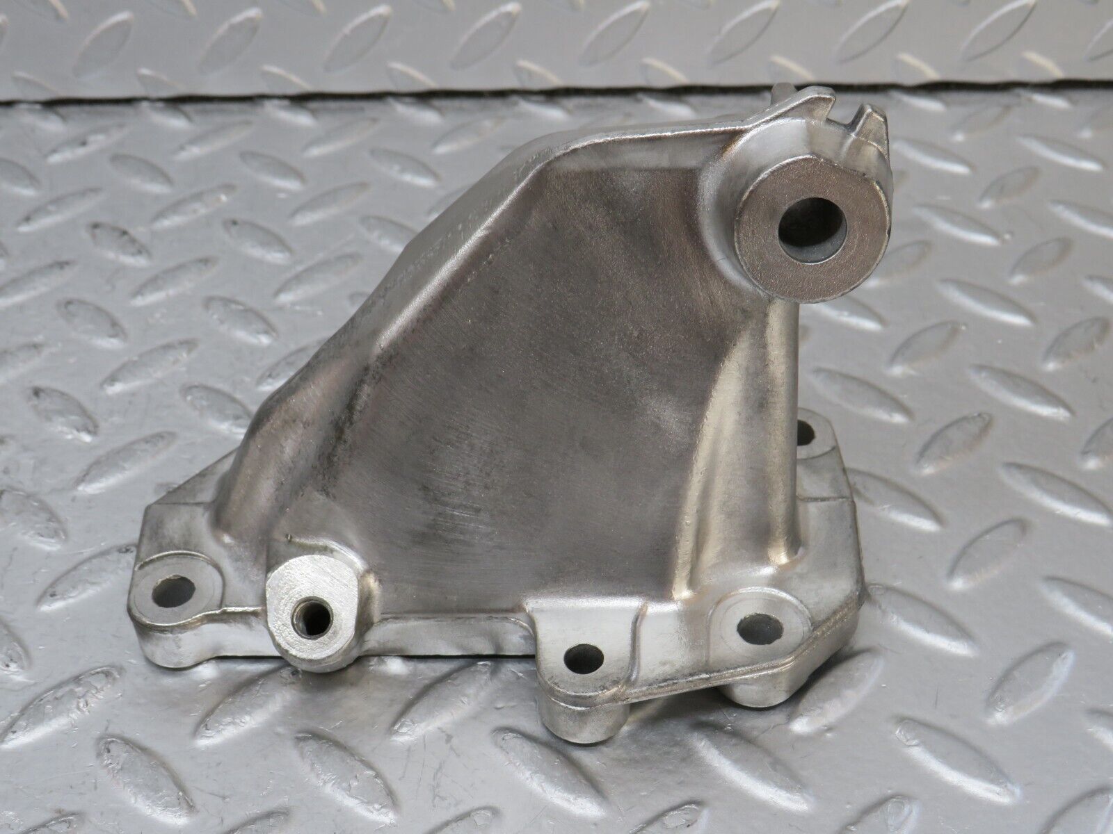 34938 Mercedes-Benz W210 320E Engine Mount Bracket Left Side 1122231404