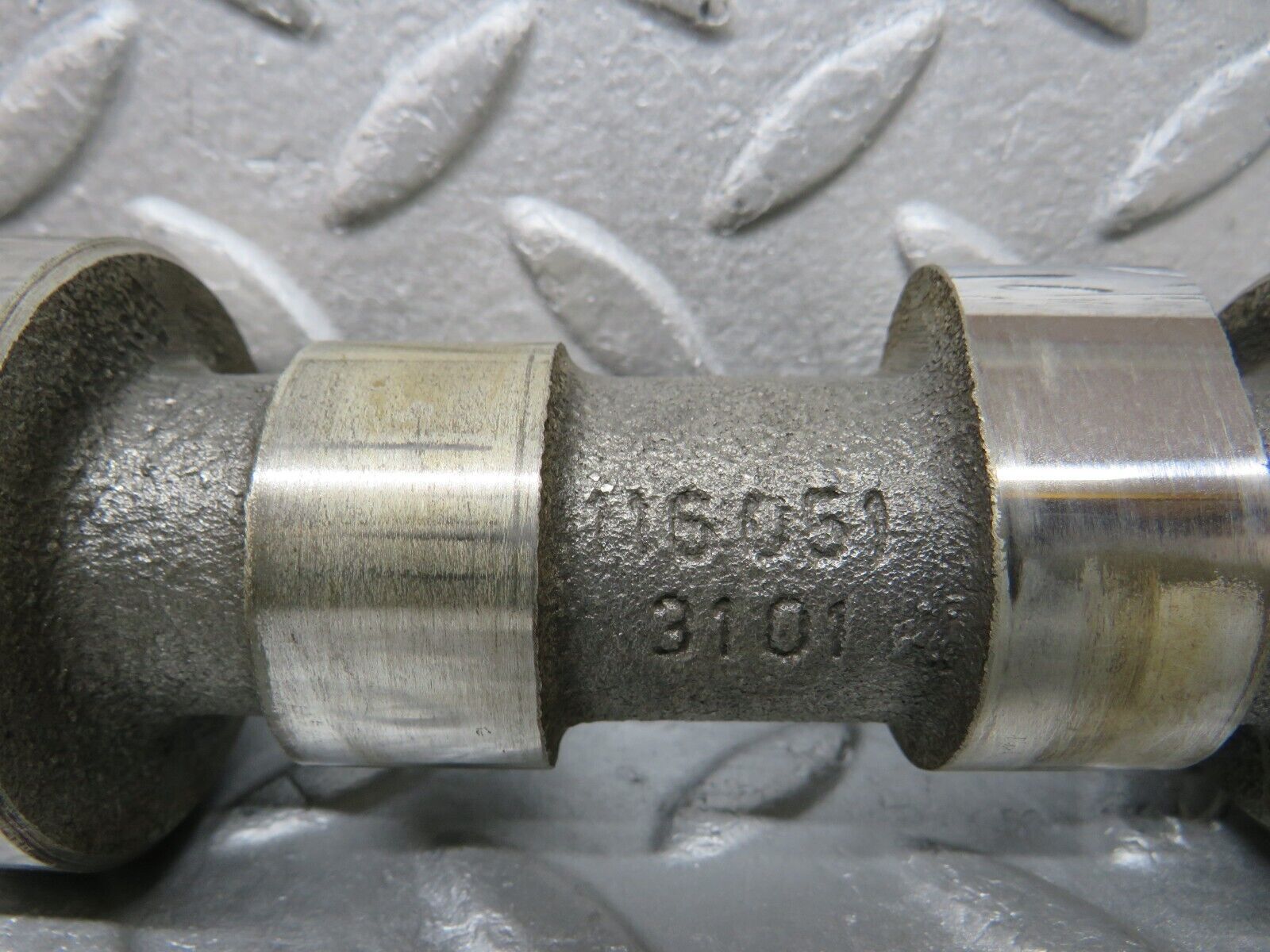 37632 Mercedes-Benz W109 300SEL Camshaft Right Side 1160513101