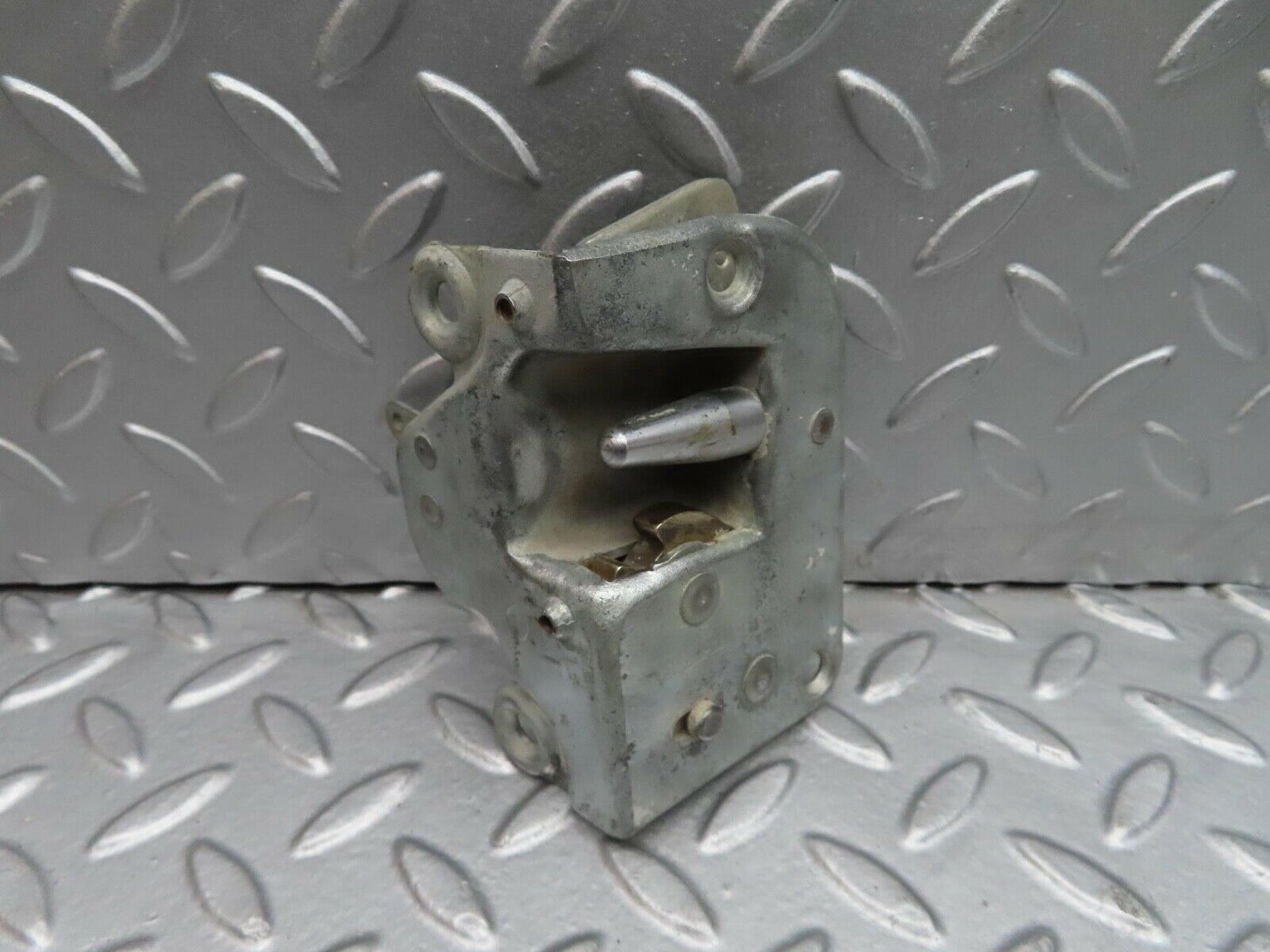 12285 Mercedes-Benz W108 280SE 3.5 Rear Right Door Lock Mechanism