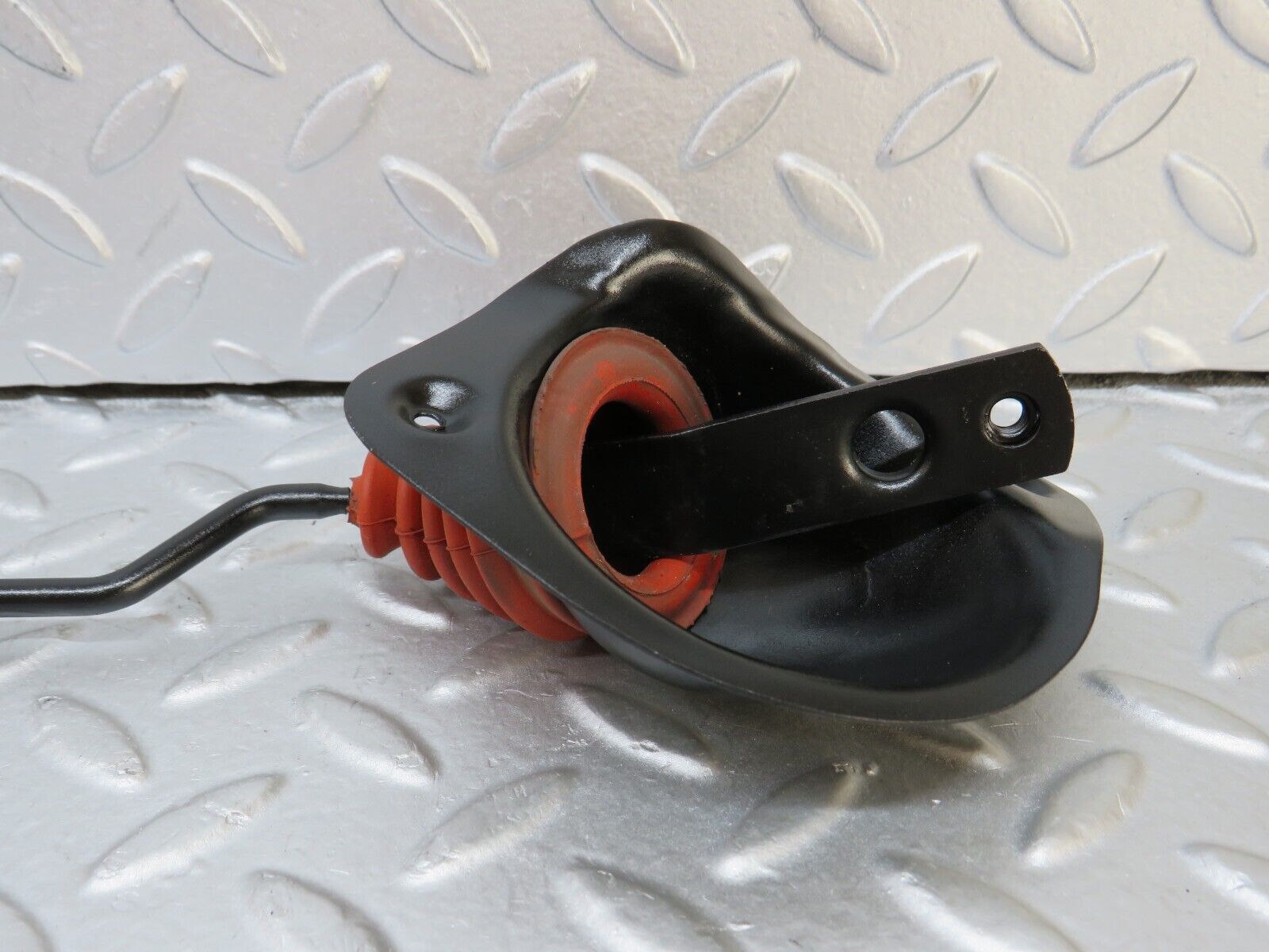 36371 Mercedes-Benz W126 420SE Throttle Linkage