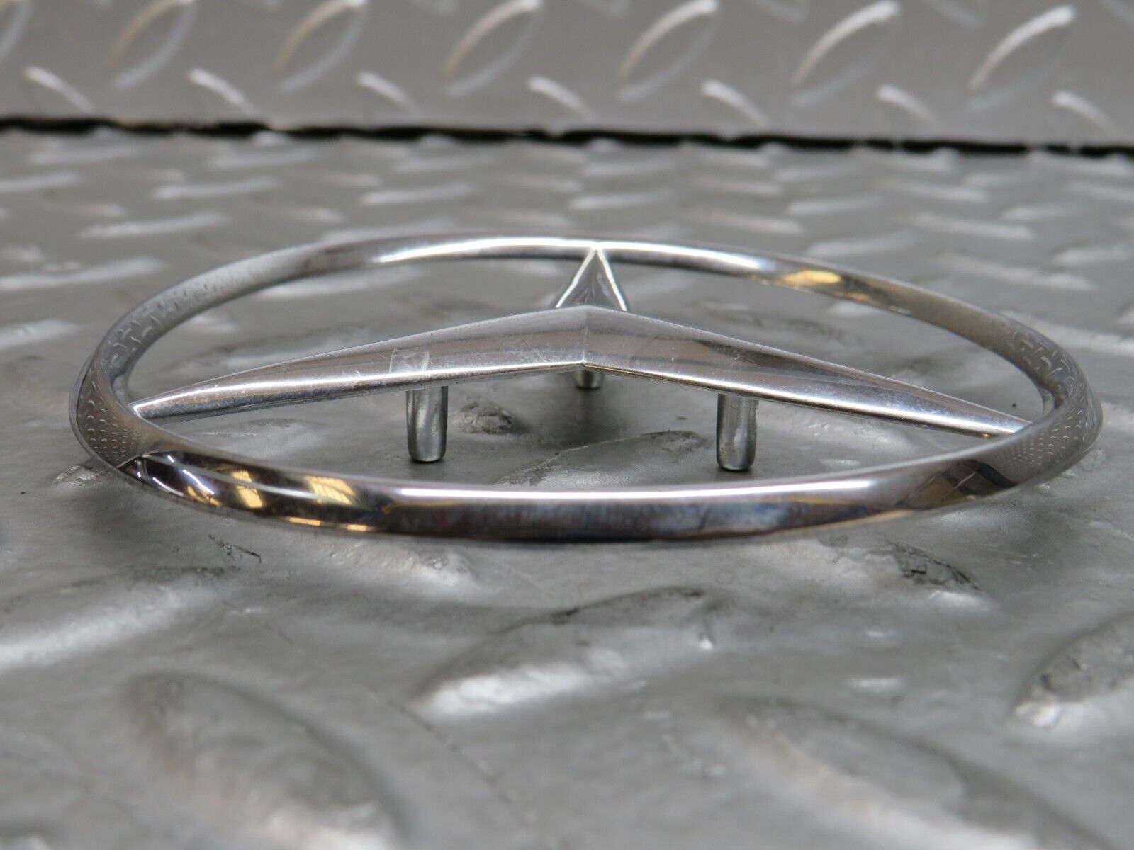 29473 Mercedes-Benz W124 230E Chrome Rear Emblem 2017580058