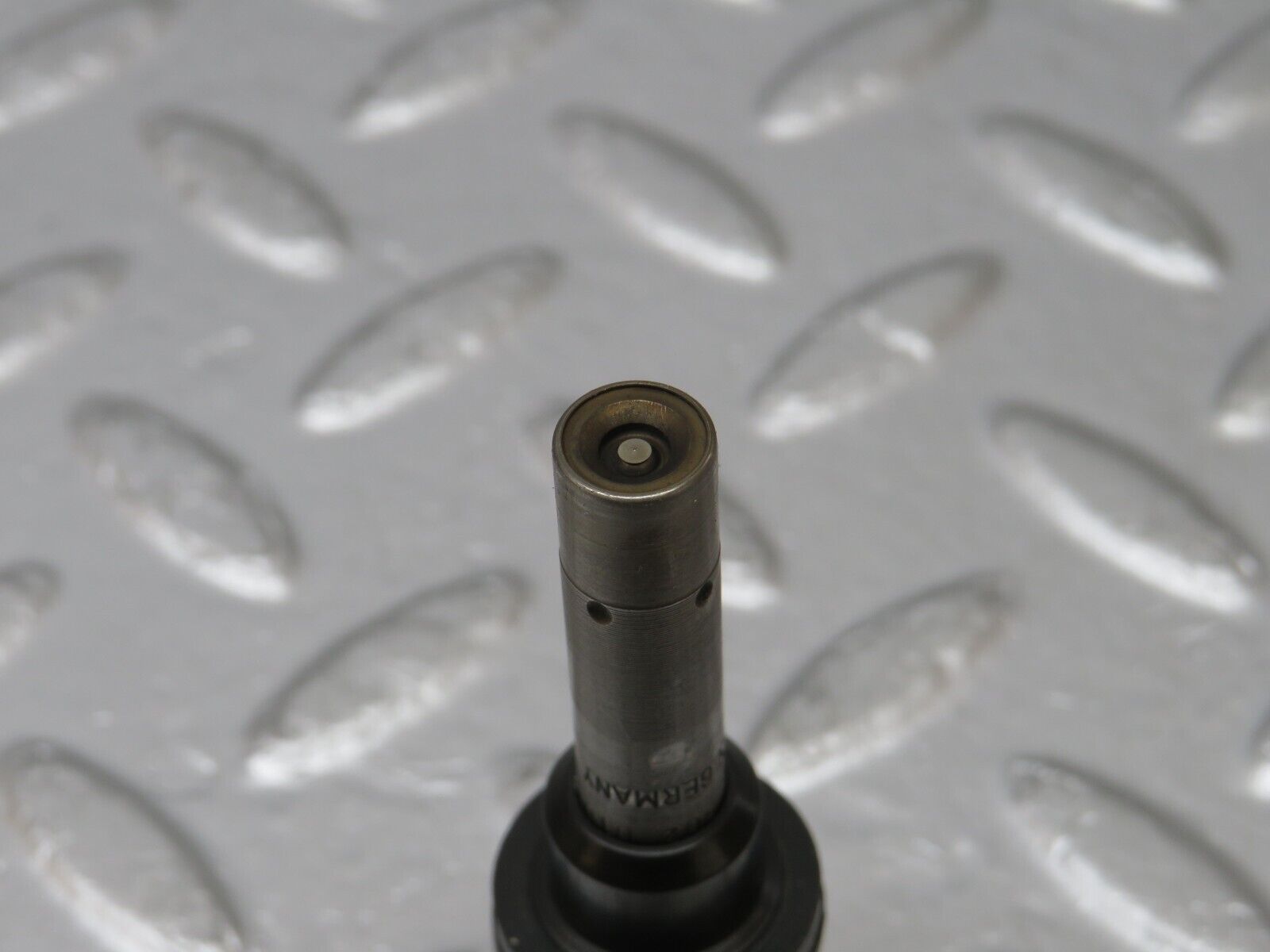 33686 Mercedes-Benz W201 190E 2.0L Fuel Injector Bosch 0437502010