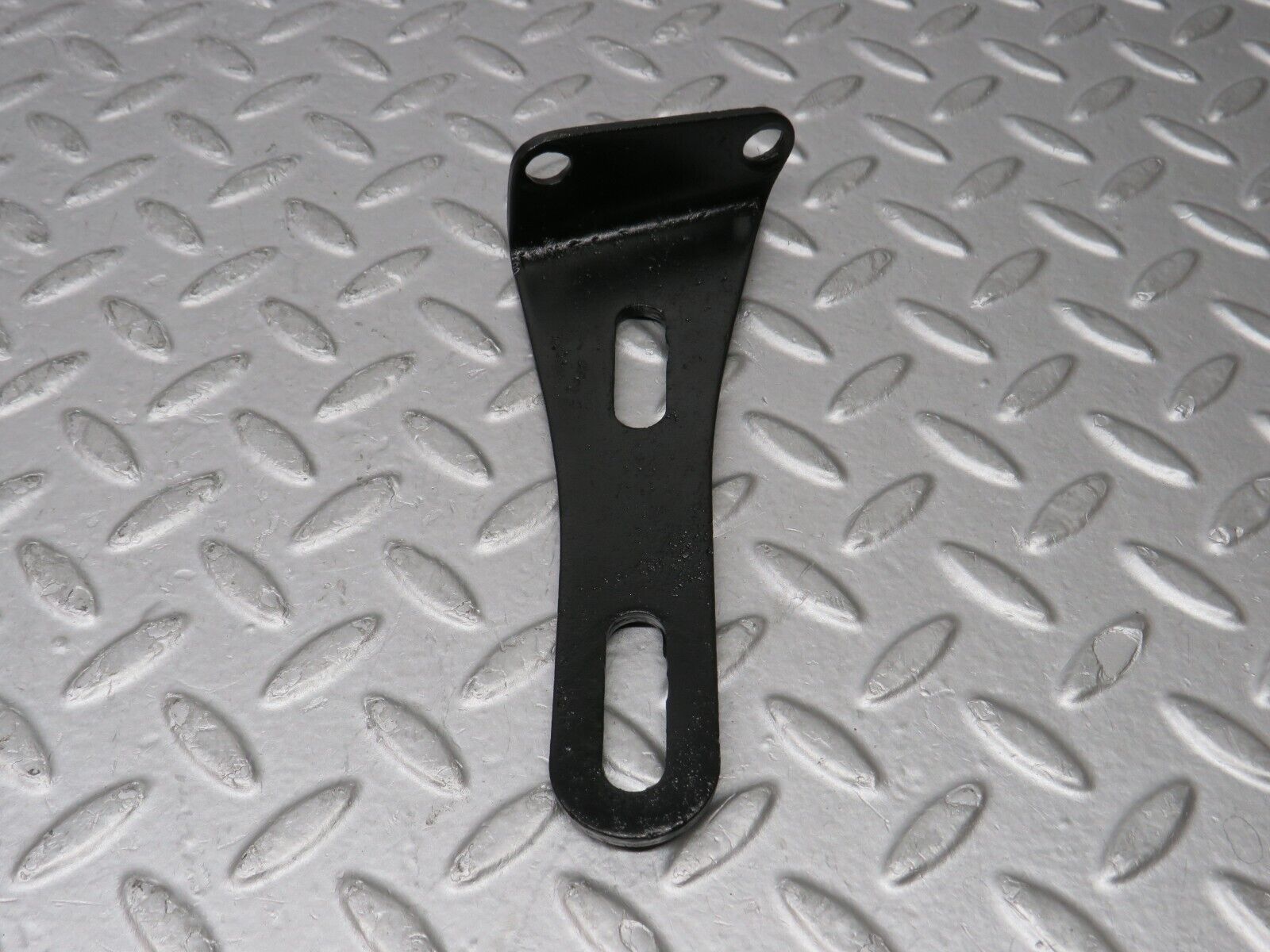 35895 Mercedes-Benz 240D OM616.912 Alternator Generator Bracket