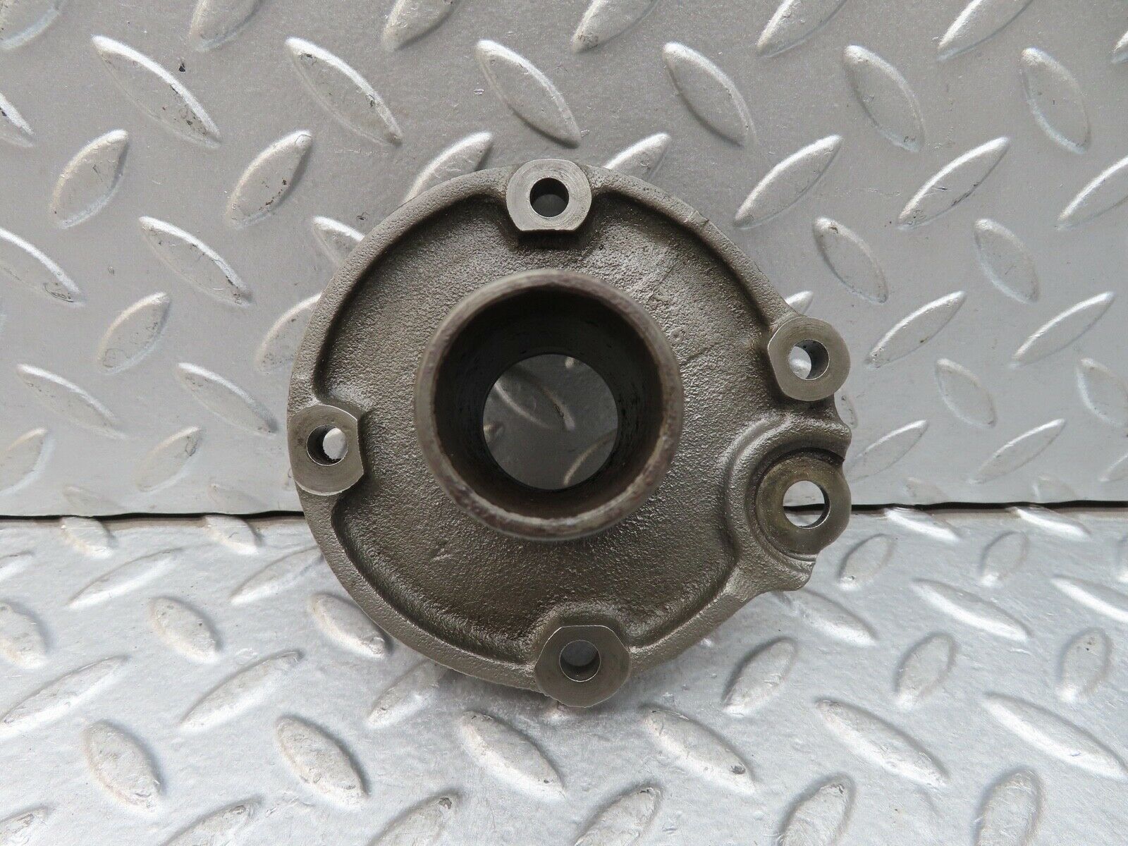 18534 Mercedes-Benz W111 Clutch Release Fork & Bearing Guide Sleeve 1112611418