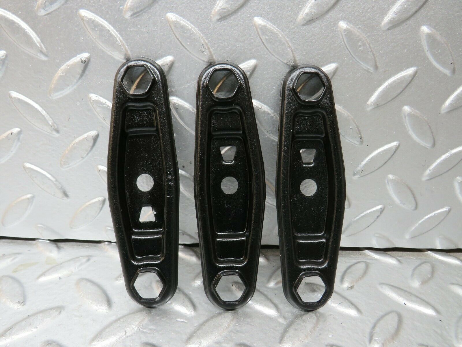 24165 Mercedes-Benz W123 280E Fuel Injector Bracket 3x