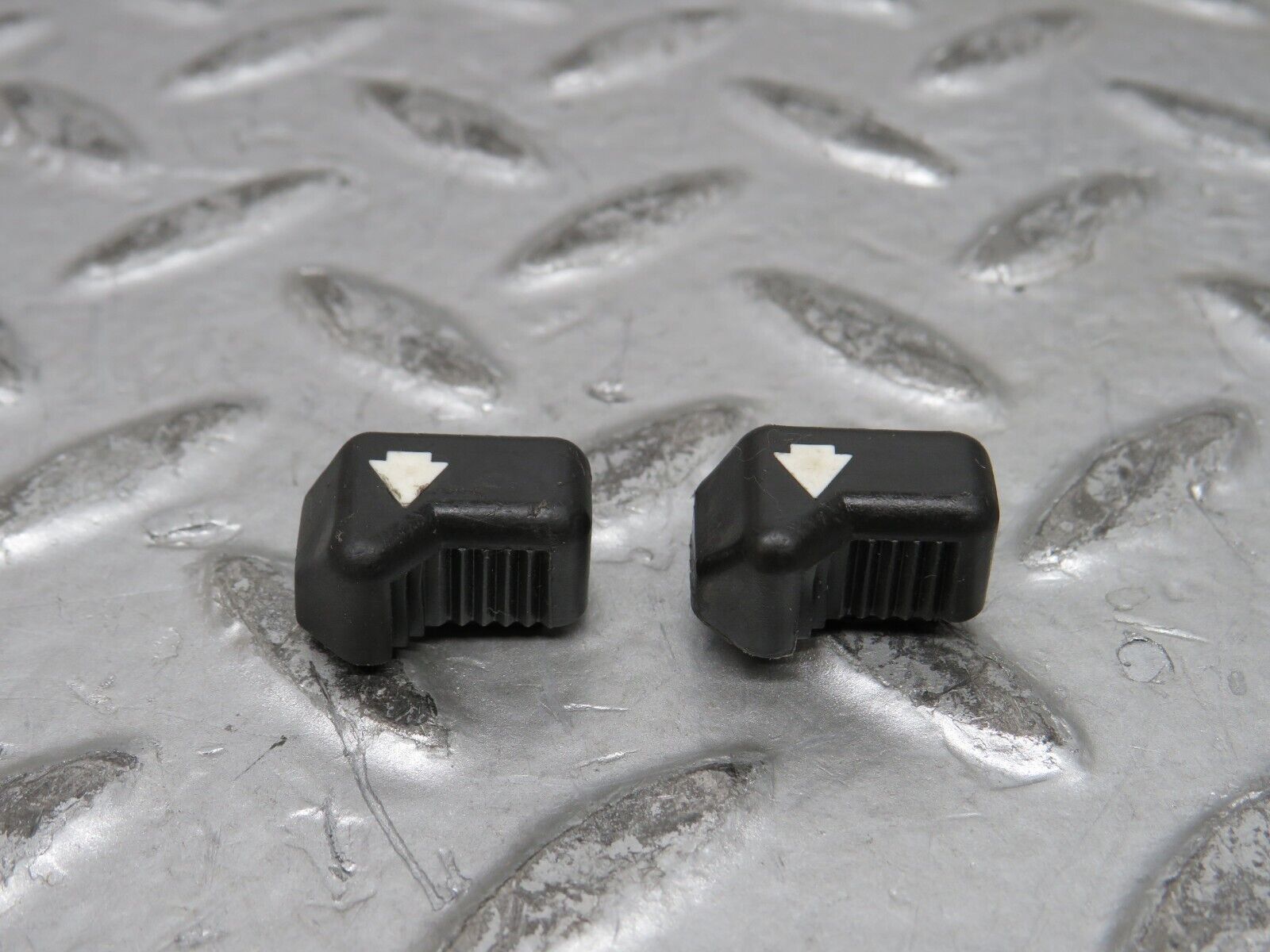 28317 Mercedes-Benz S123 240D Wagon Heater Control Knob Set