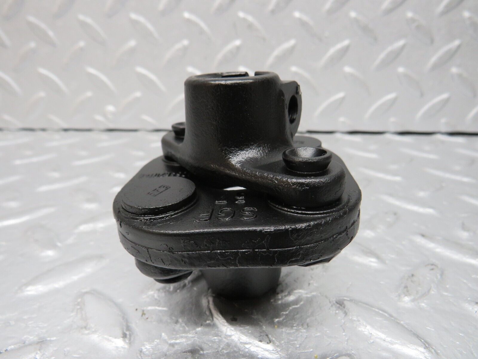 38065 Mercedes-Benz A124 320E Cabriolet Steering Column Lower Shaft 1264620146