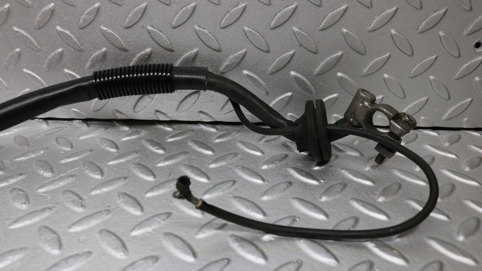 37196 Mercedes-Benz C126 420SEC Coupe Battery Positive Wire Cable 1265403230 1155460035