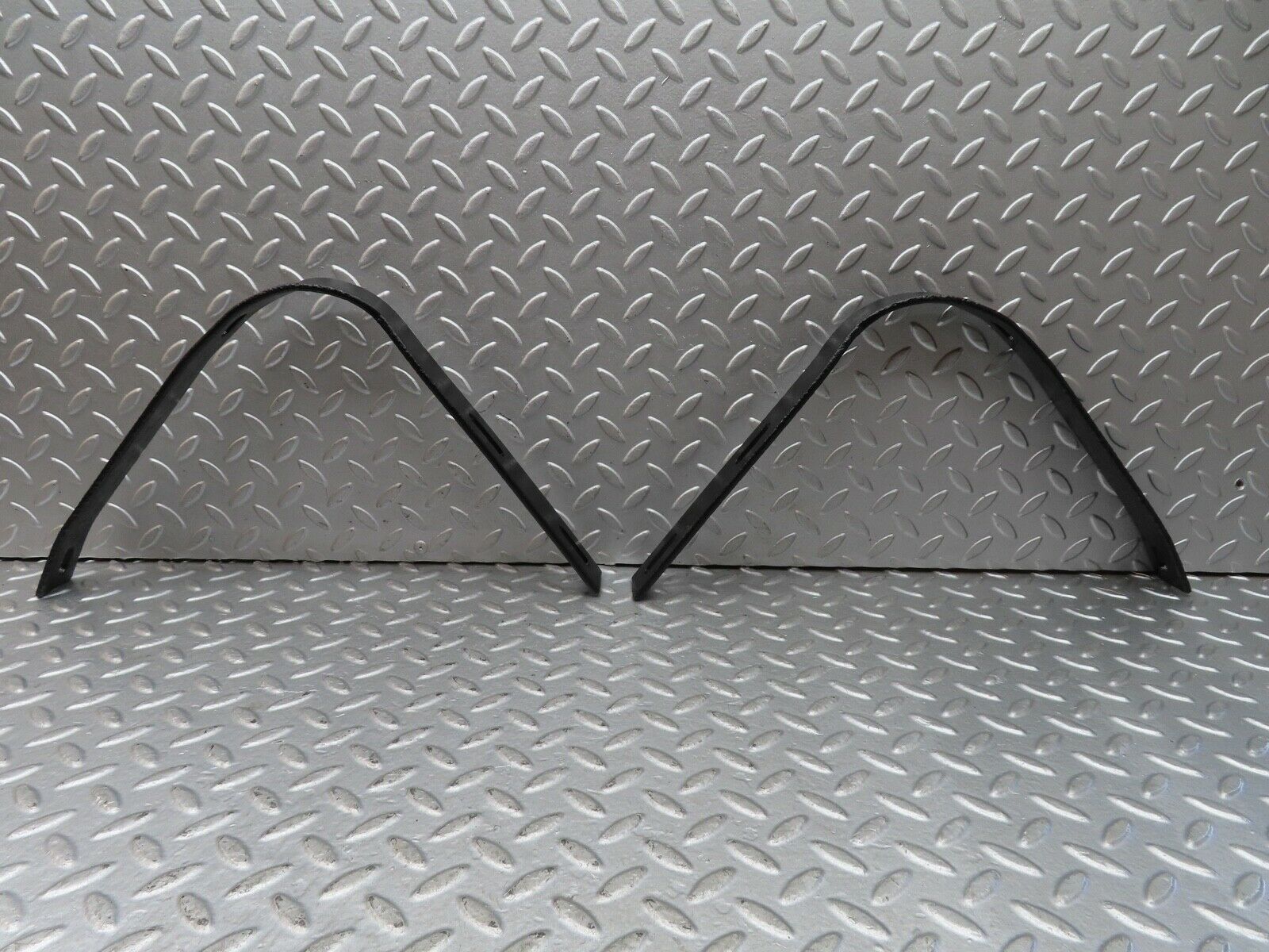 18771 Mercedes-Benz W120 W121 Ponton Front Bumper Bracket Holder