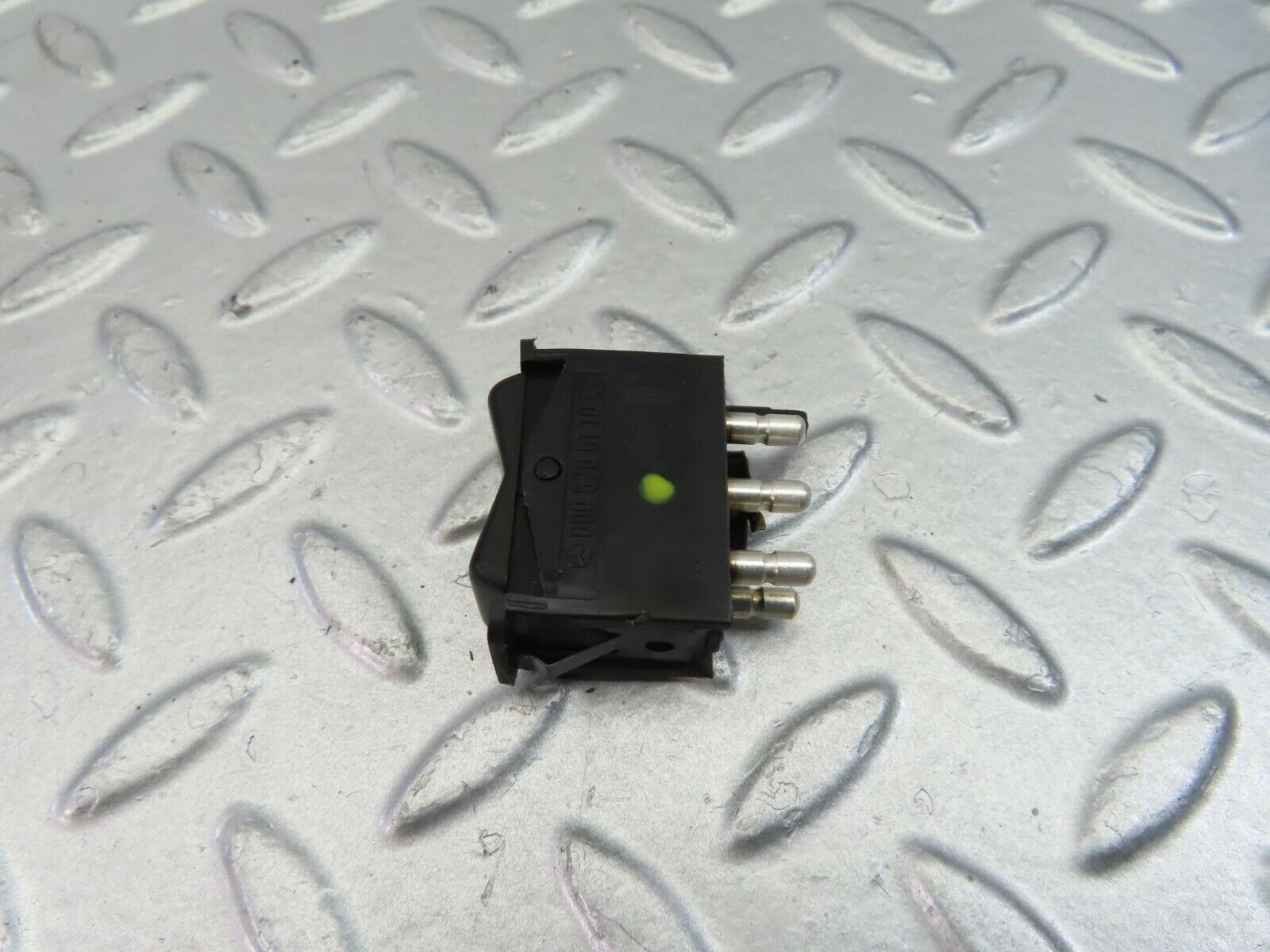 9925 Mercedes-Benz C123 230CE Coupe Rear Window Defroster Switch 0008206110