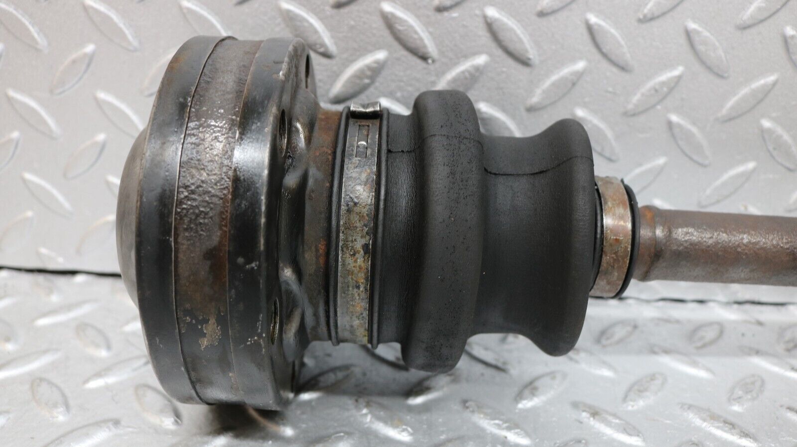 37177 Mercedes-Benz C126 420SEC Coupe Axle Shaft Drive Shaft