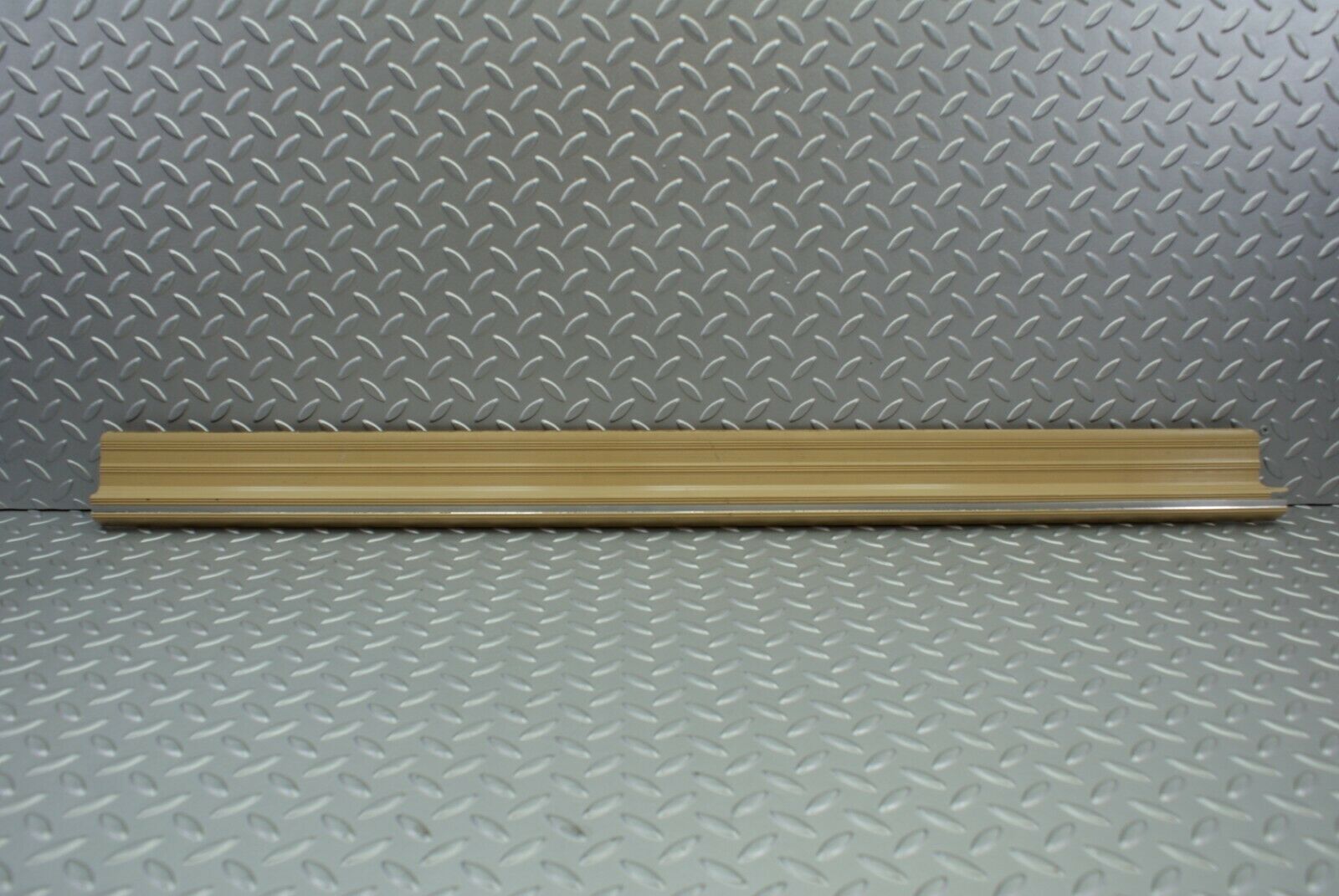 2882 Mercedes-Benz C123 280CE Coupe Front Right Door Sill Trim Beige