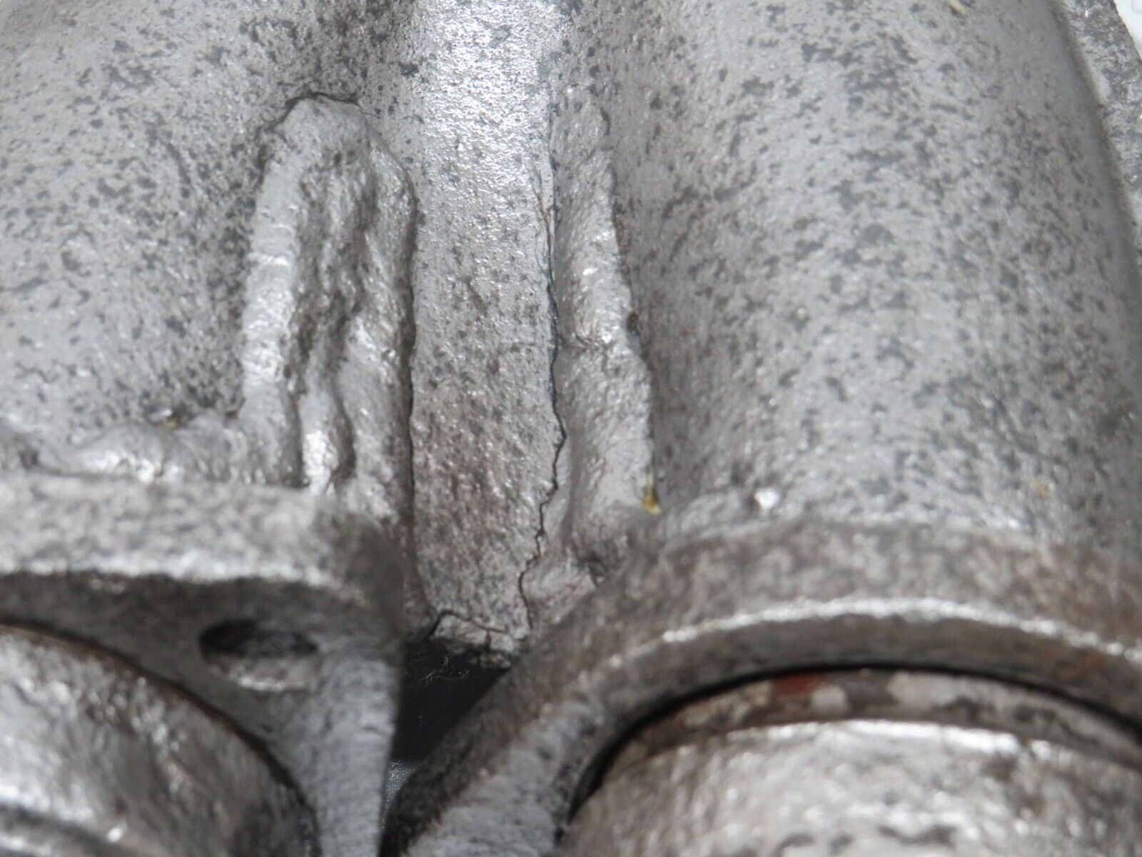 33053 Mercedes-Benz W123 280E M110 Exhaust Pipe Connector