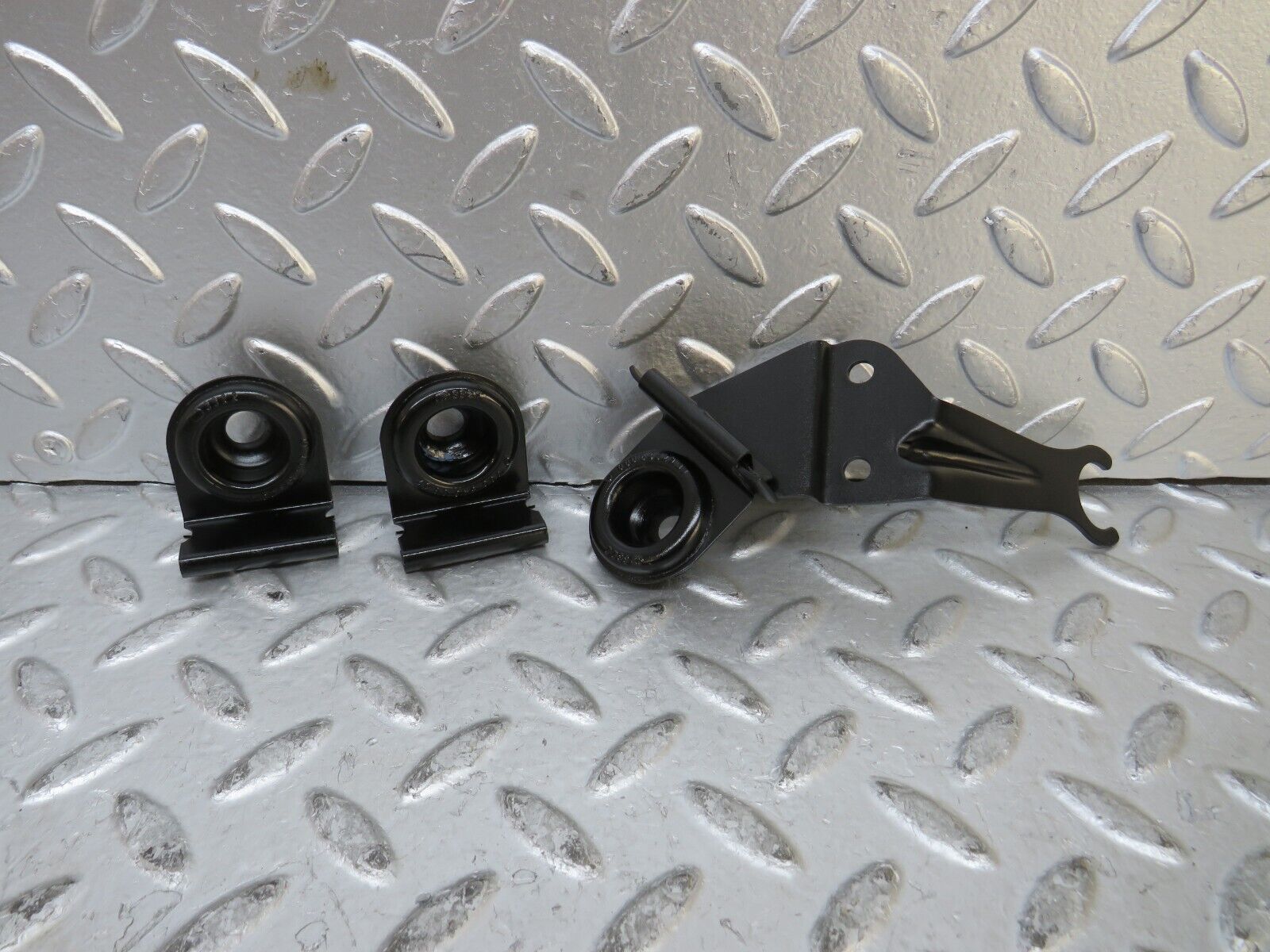 27460 Mercedes-Benz W123 280E Wire Cable Bracket