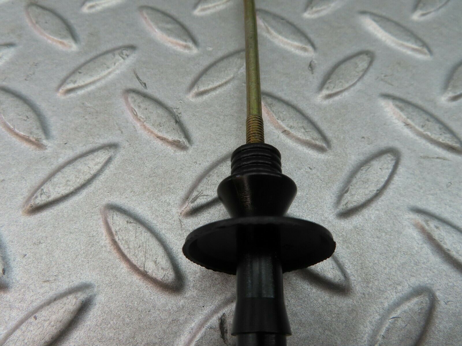 6045 Mercedes-Benz W126 380SE Door Lock Vacuum Actuator & Knob Rear Right