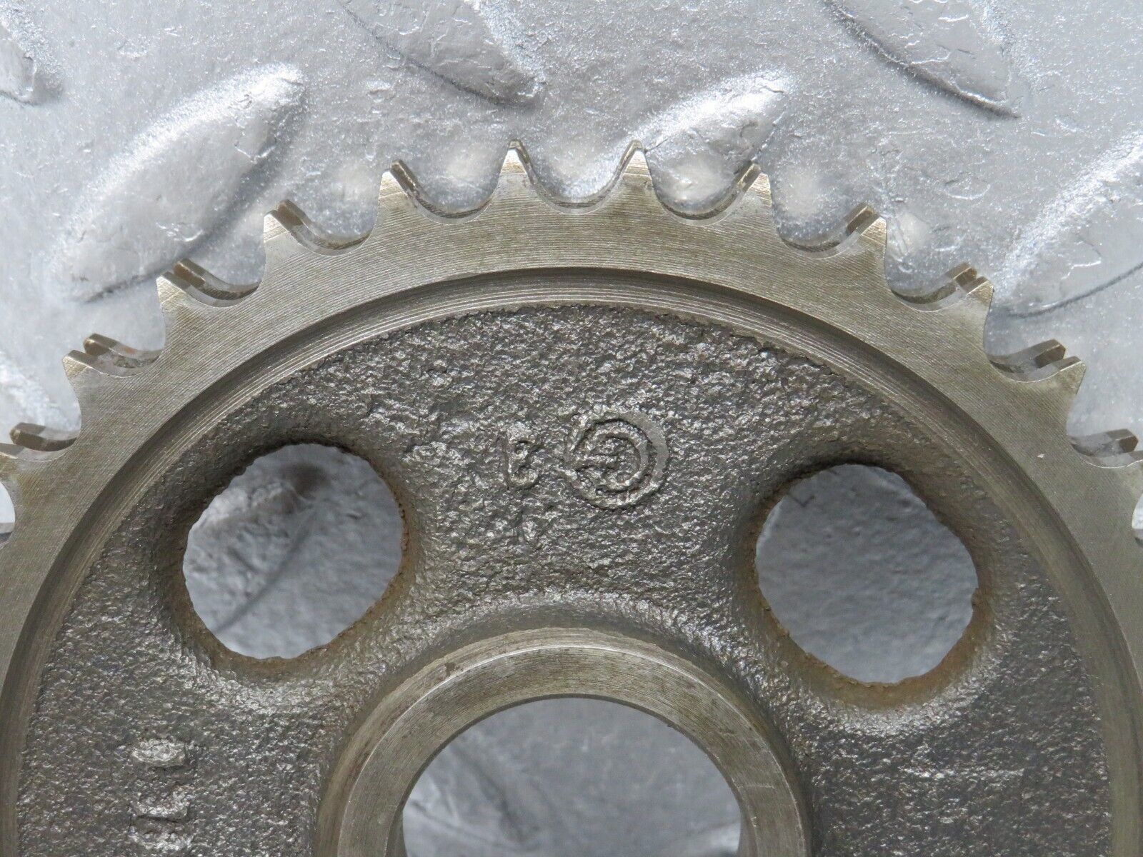 37136 Mercedes-Benz C126 420SEC Coupe Camshaft Timing Gear 1160520601