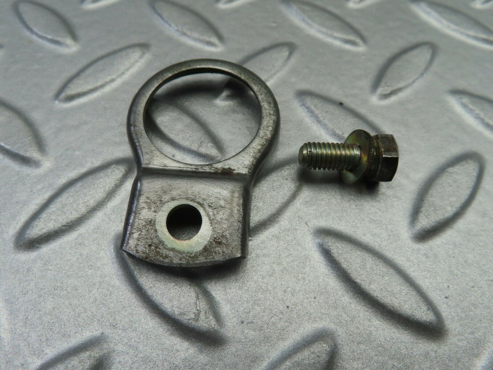 7095 Mercedes-Benz C107 350SLC Coupe Fuel Injector Bracket