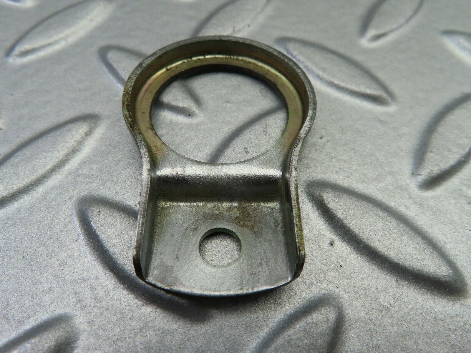 7094 Mercedes-Benz C107 350SLC Coupe Fuel Injector Bracket