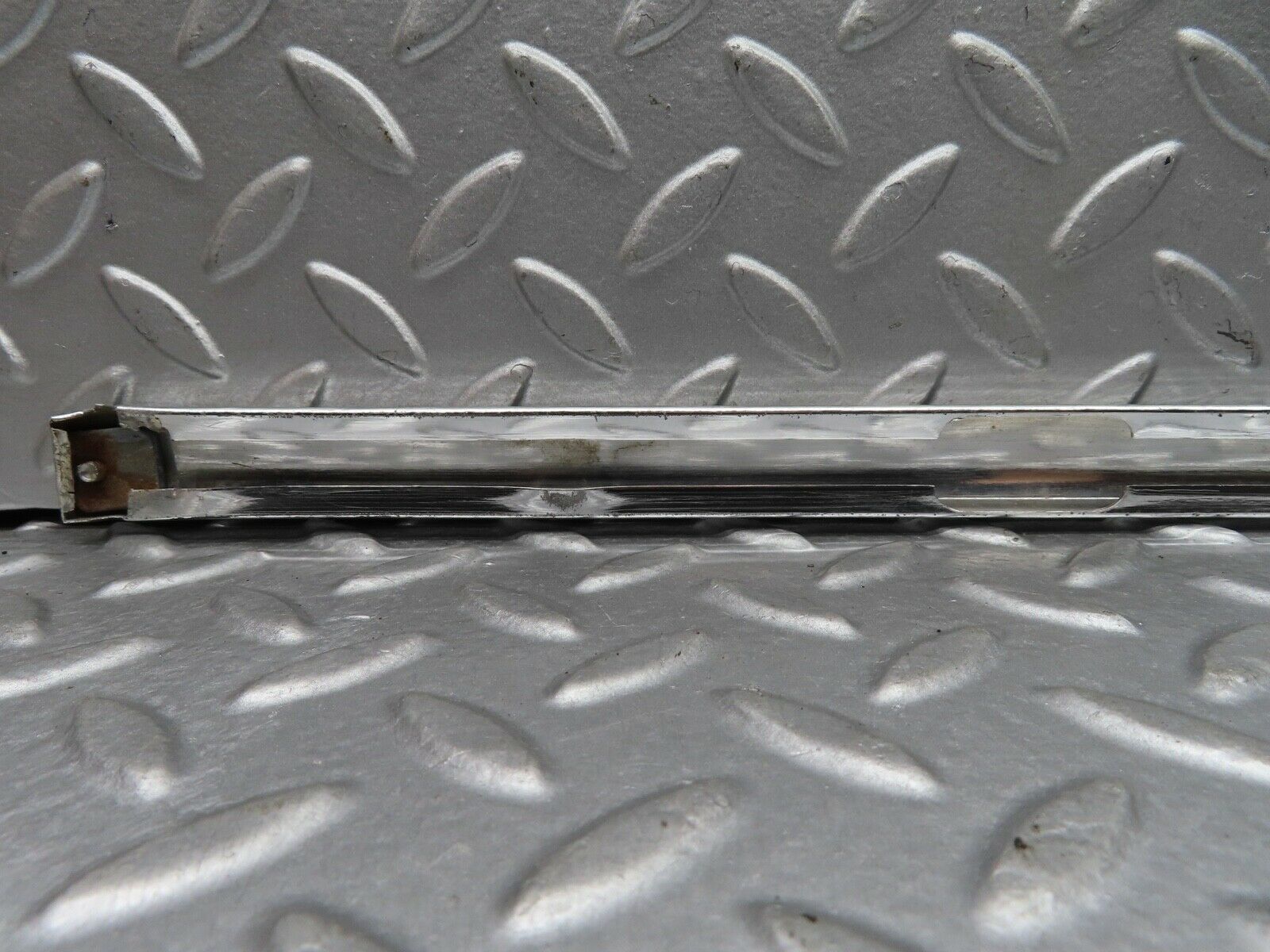 18919 Mercedes-Benz W121 190b Ponton Rear Left Door Upper Chrome Trim