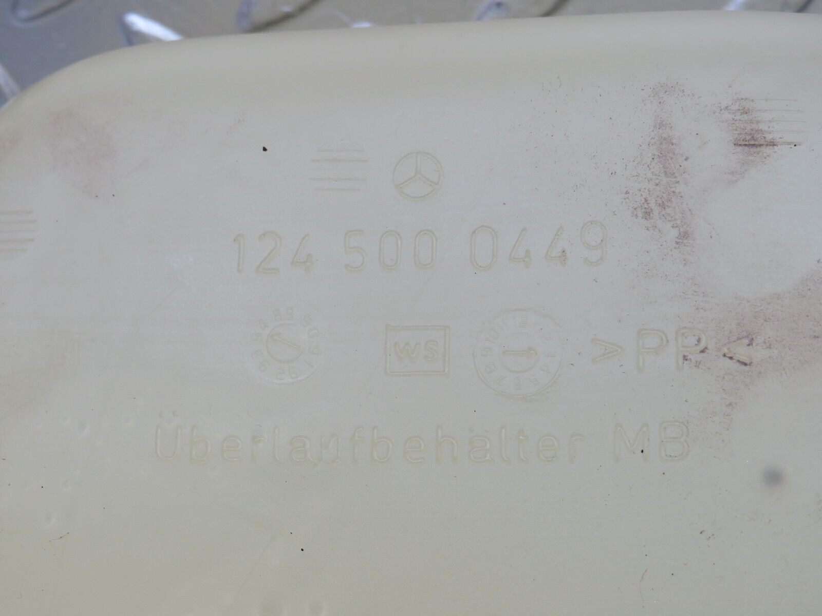 25903 Mercedes-Benz W124 280E Coolant Expansion Tank 1245000449