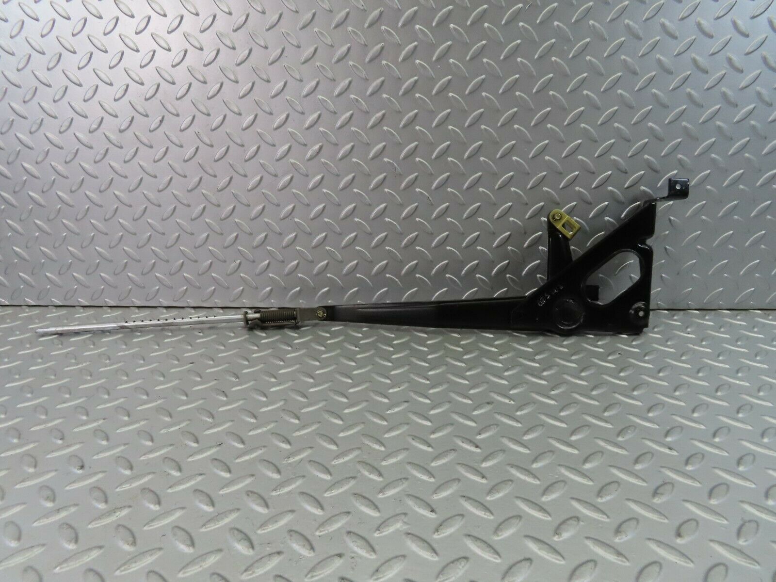 7740 Mercedes-Benz S123 230TE Wagon Handbrake Regulator