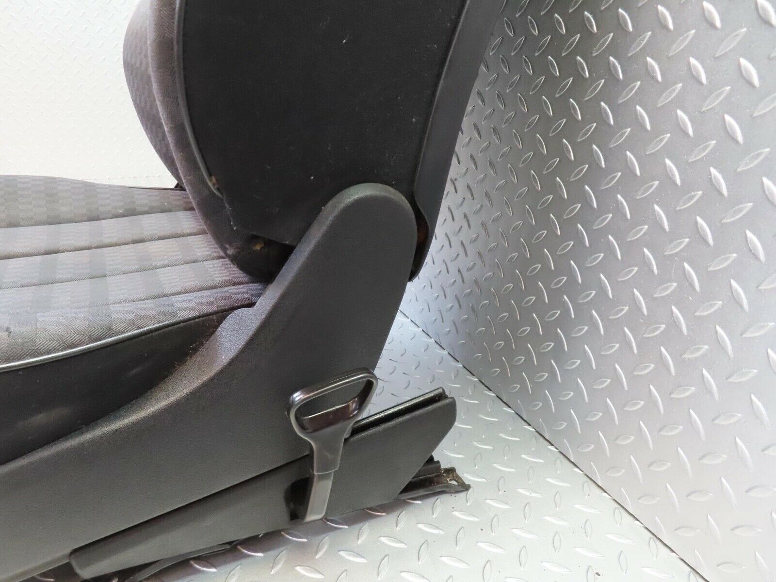 14794 Mercedes-Benz W201 190E Front Left Passenger Seat