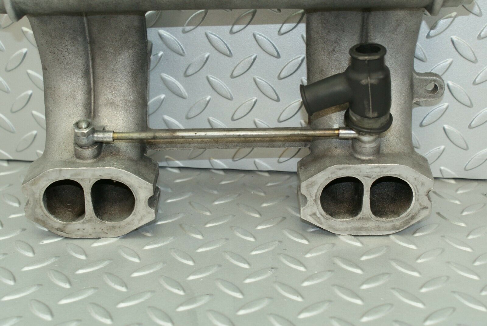 3079 Mercedes-Benz W115 220D Intake Manifold 6151410201