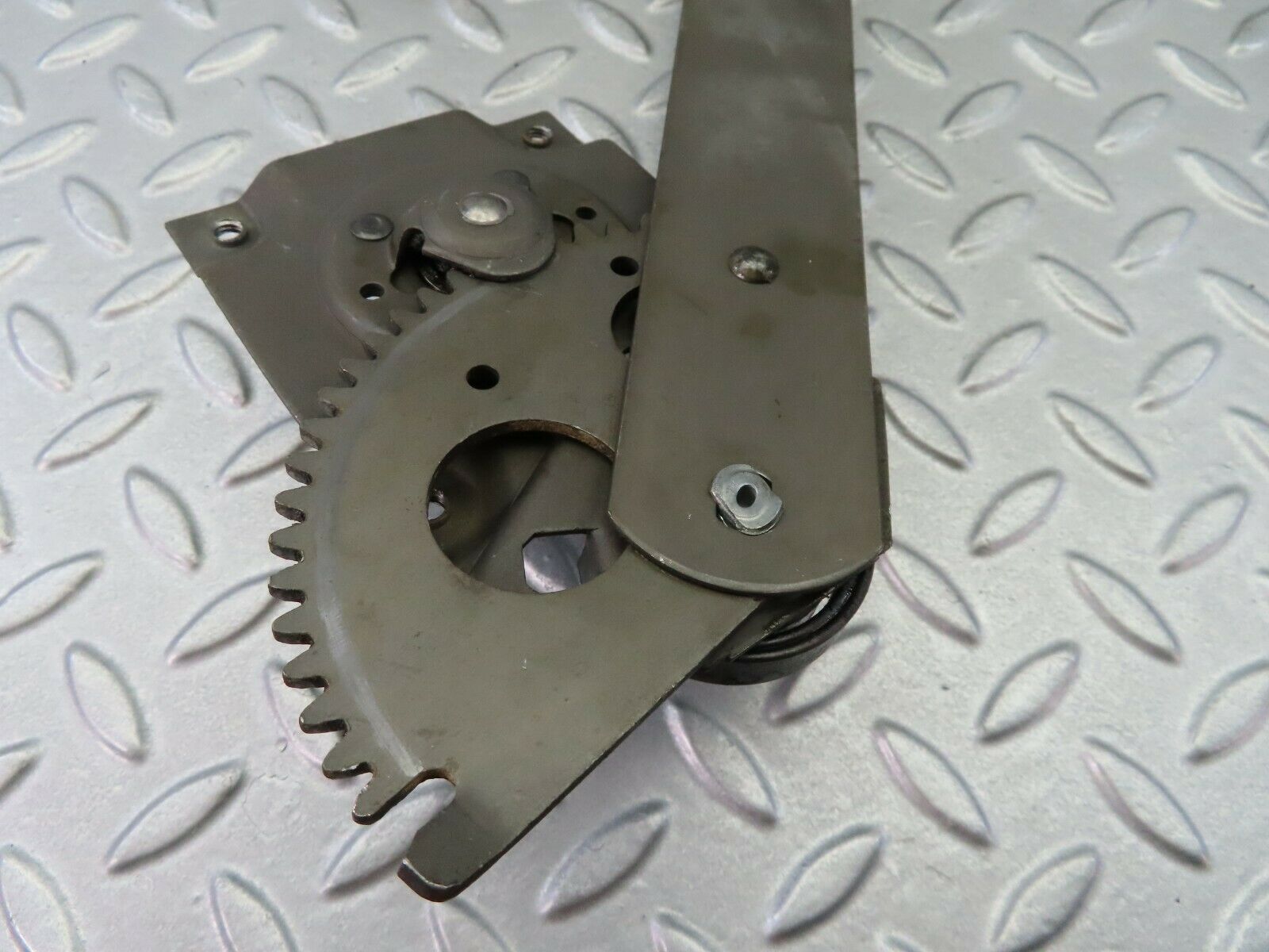 7938 Mercedes-Benz W115 220D Rear Left Manual Window Regulator