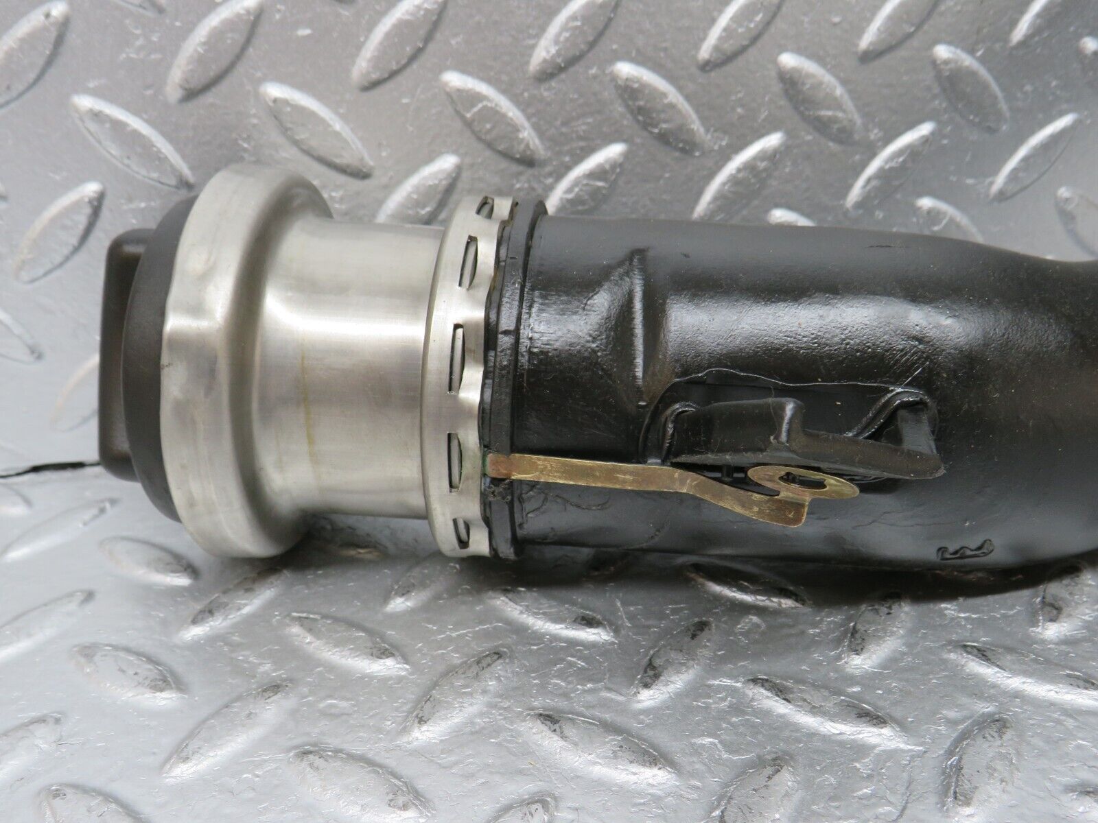 33286 Mercedes-Benz W202 C180 Fuel Tank Filling Pipe & Cap 2024700320