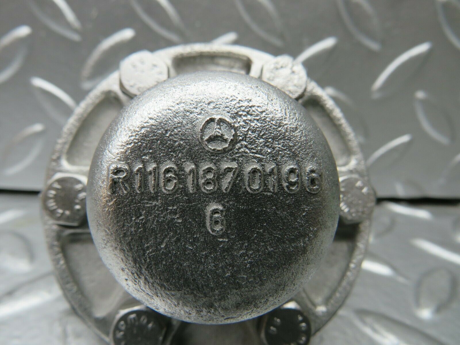 22697 Mercedes-Benz C107 450SLC Coup Oil Pressure Damper 1161870196 1161870494