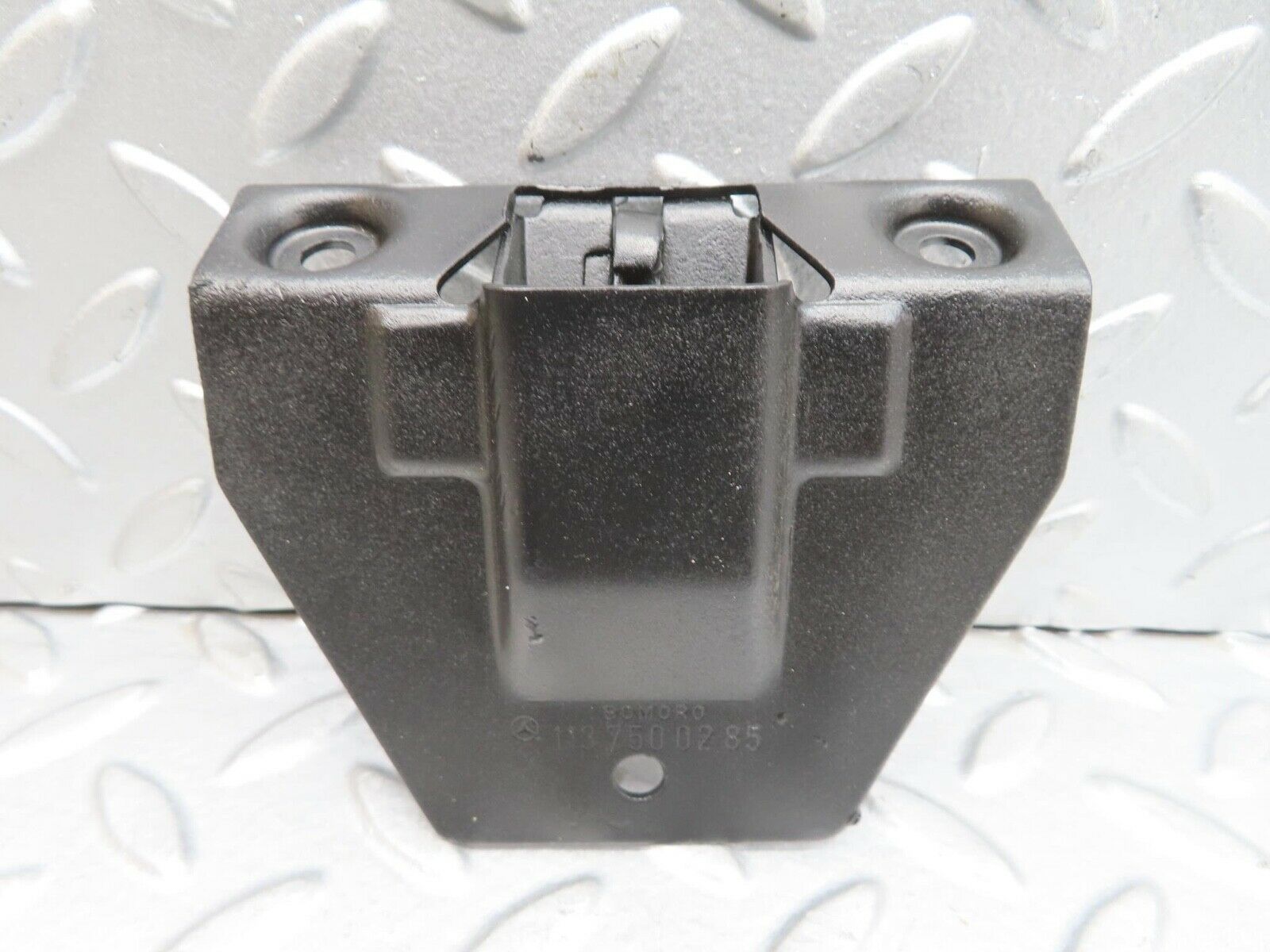 13899 Mercedes-Benz C107 280SLC Trunk Boot Lock Latch 1137500285