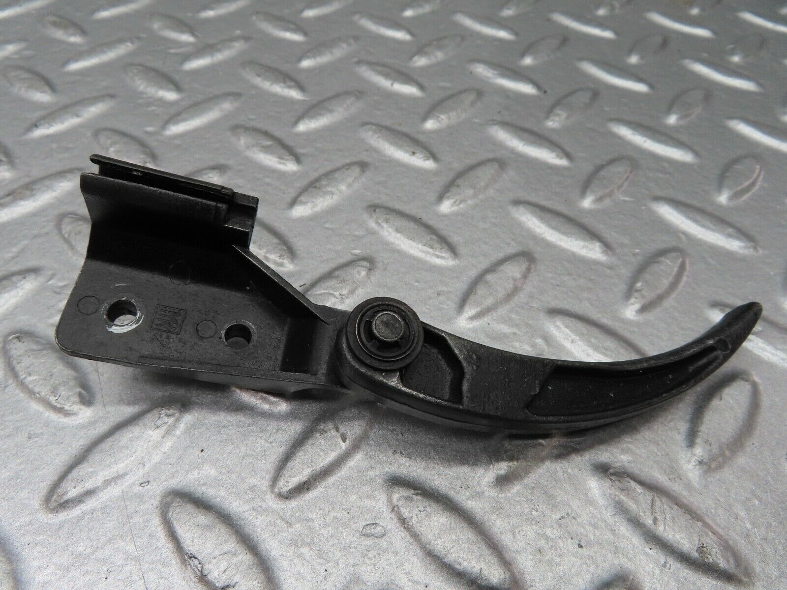 18250 Mercedes-Benz W111 220SE Coupe Hood Opener Bonnet Opener Release