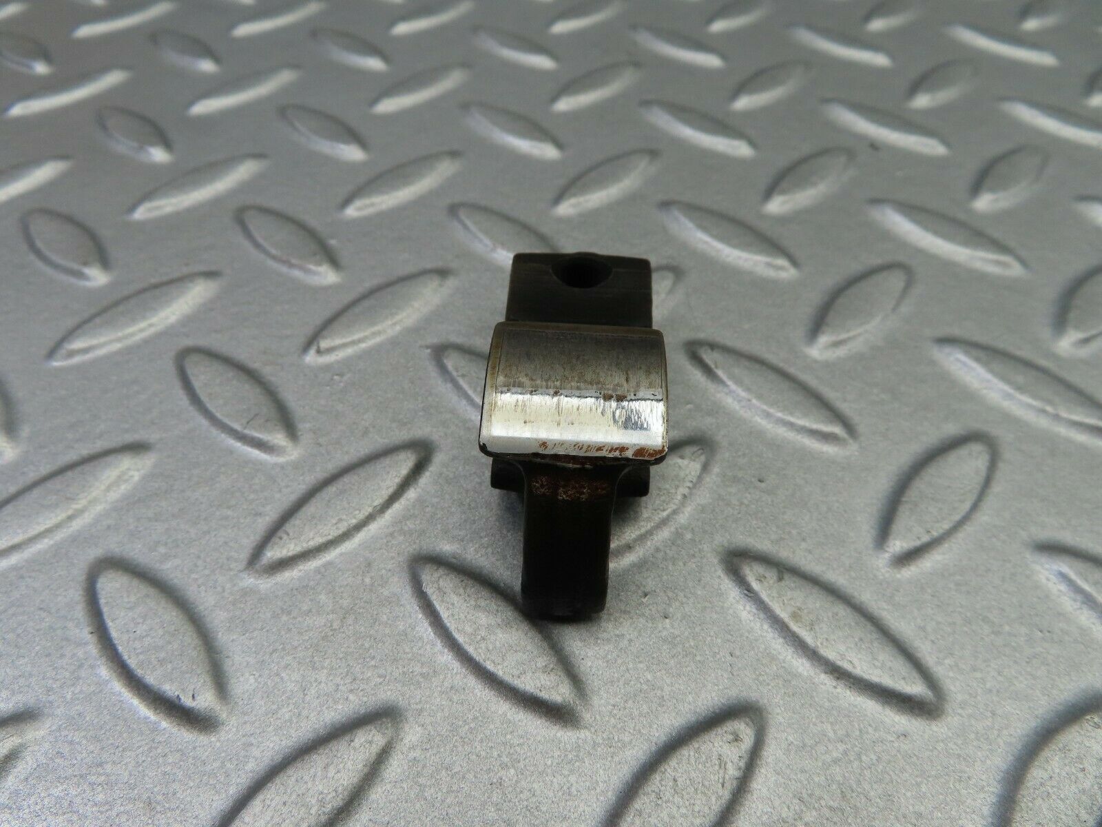 6288 Mercedes-Benz W126 380SE Rocker Arm