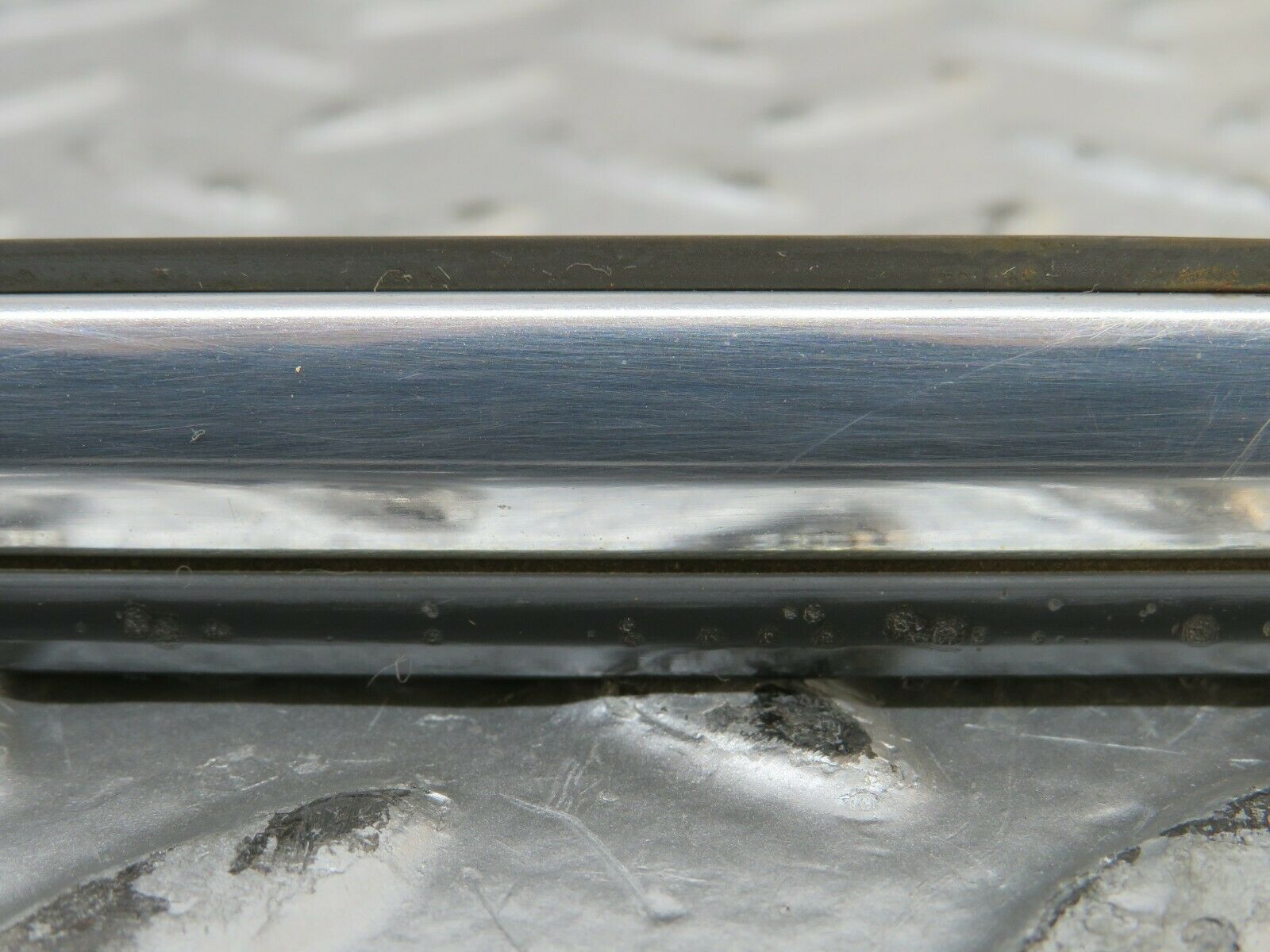 23639 Mercedes-Benz W114 280E Front Right Door Centre Moulding Trim