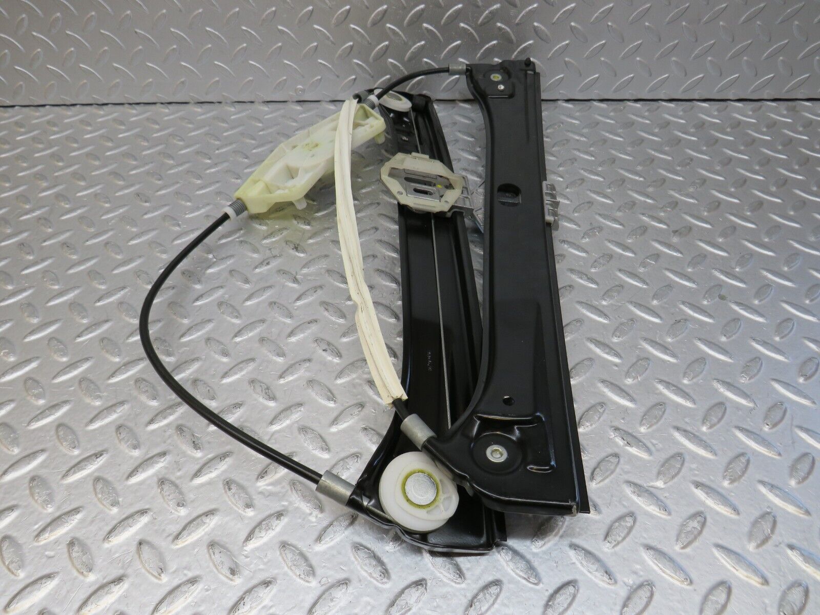 35197 Mercedes-Benz W221 Front Right Power Window Regulator