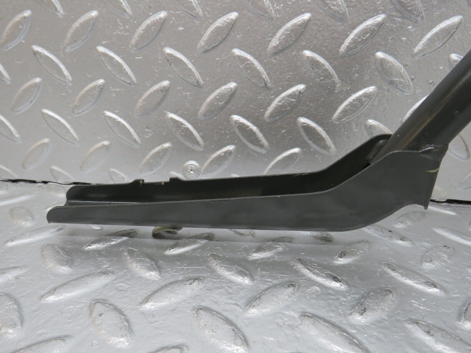 33725 Mercedes-Benz W201 190E 2.0L Trunk Lid Hinge Right Side