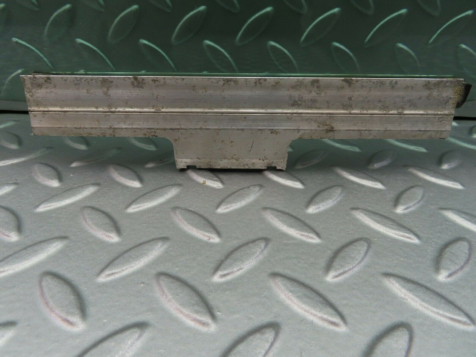 6749 Mercedes-Benz S124 E220 Wagon Rear Left Door Window Glass