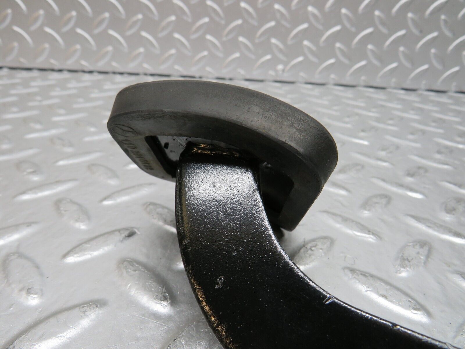 26835 Mercedes-Benz W123 240D Brake Pedal With Rubber 1102910182