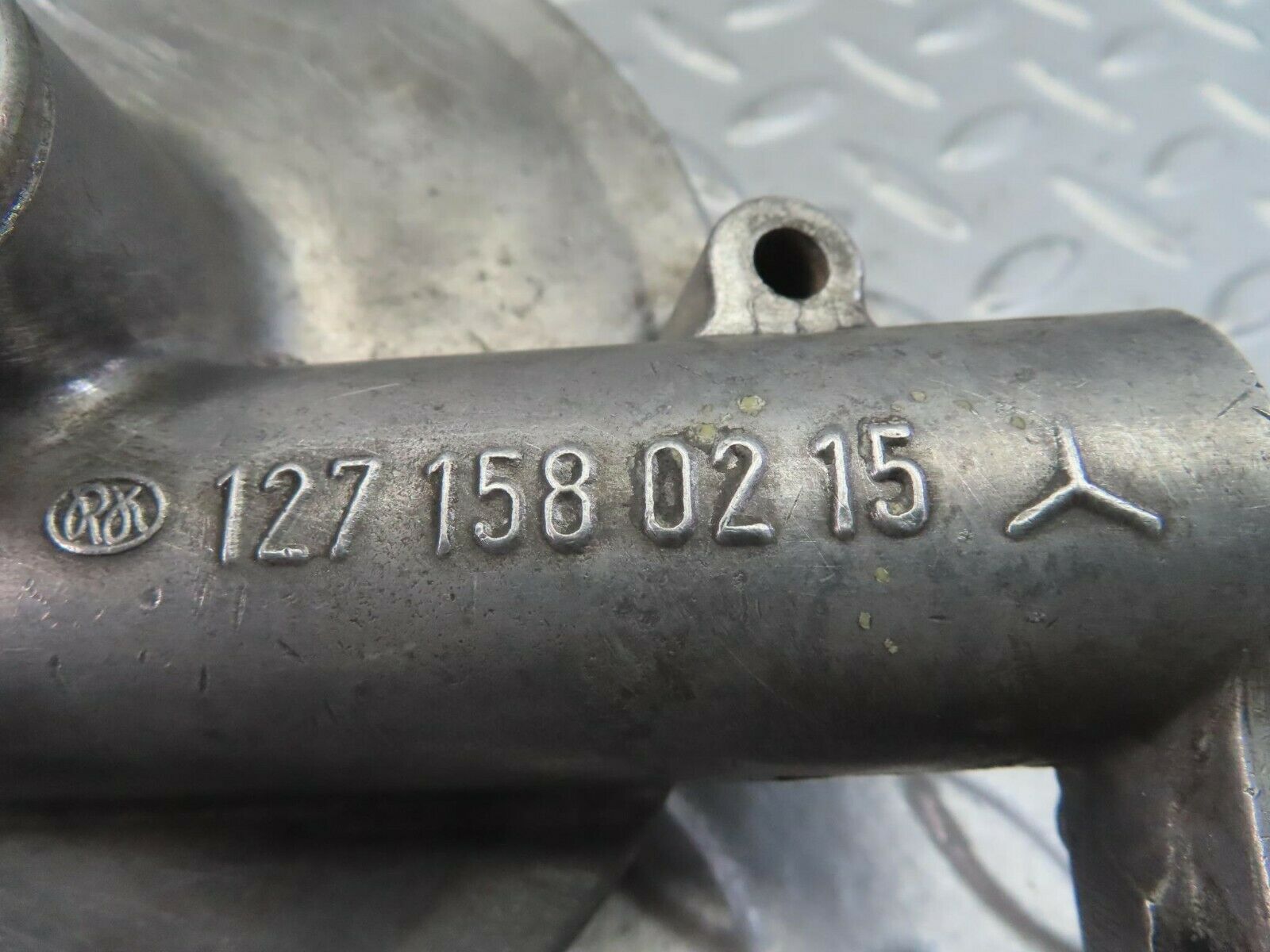 8613 Mercedes-Benz W108 Ignition Distributor Support 1271580215