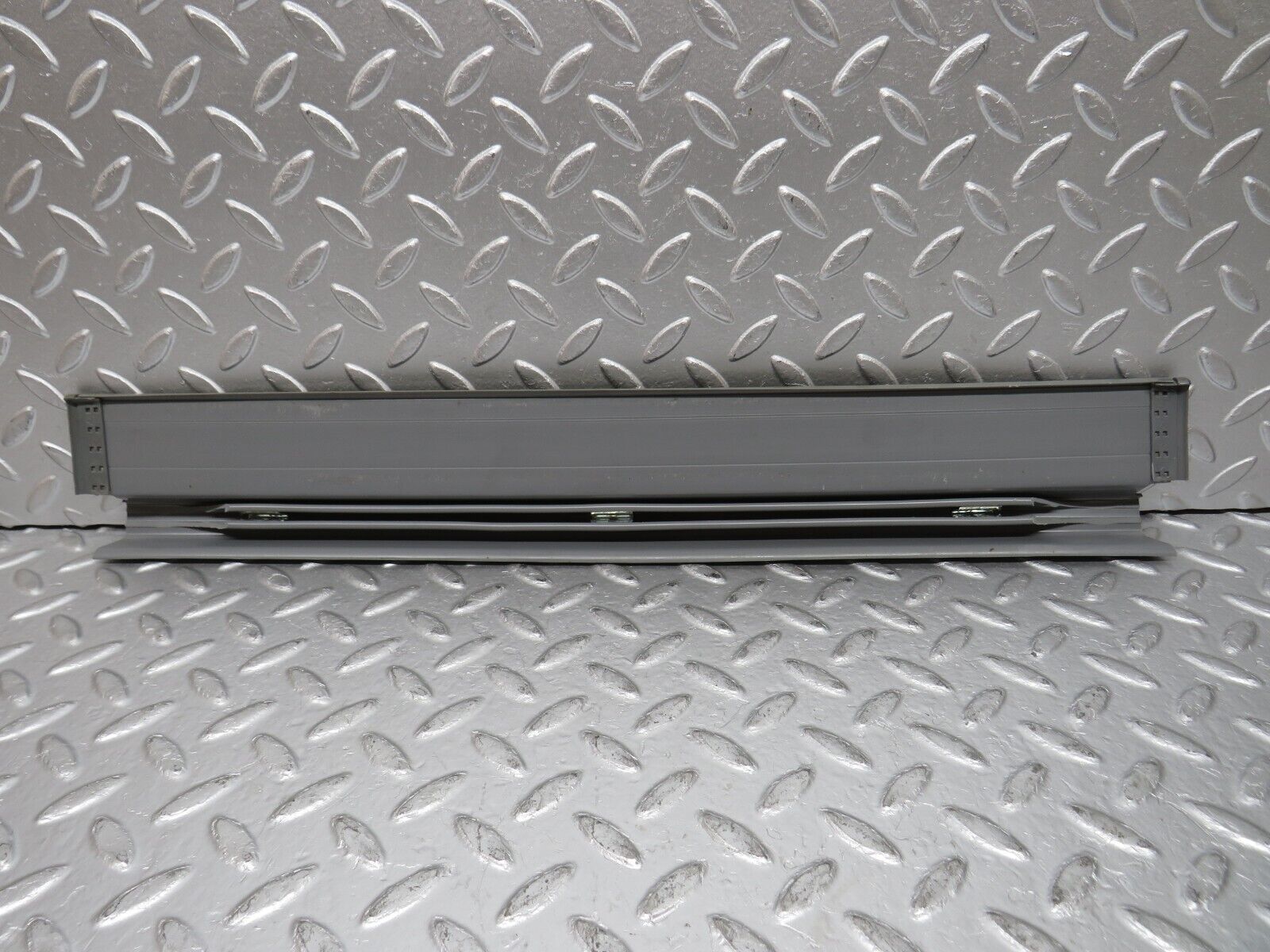 32318 Mercedes-Benz S124 300TE Wagon Rear Right Door Sill Trim