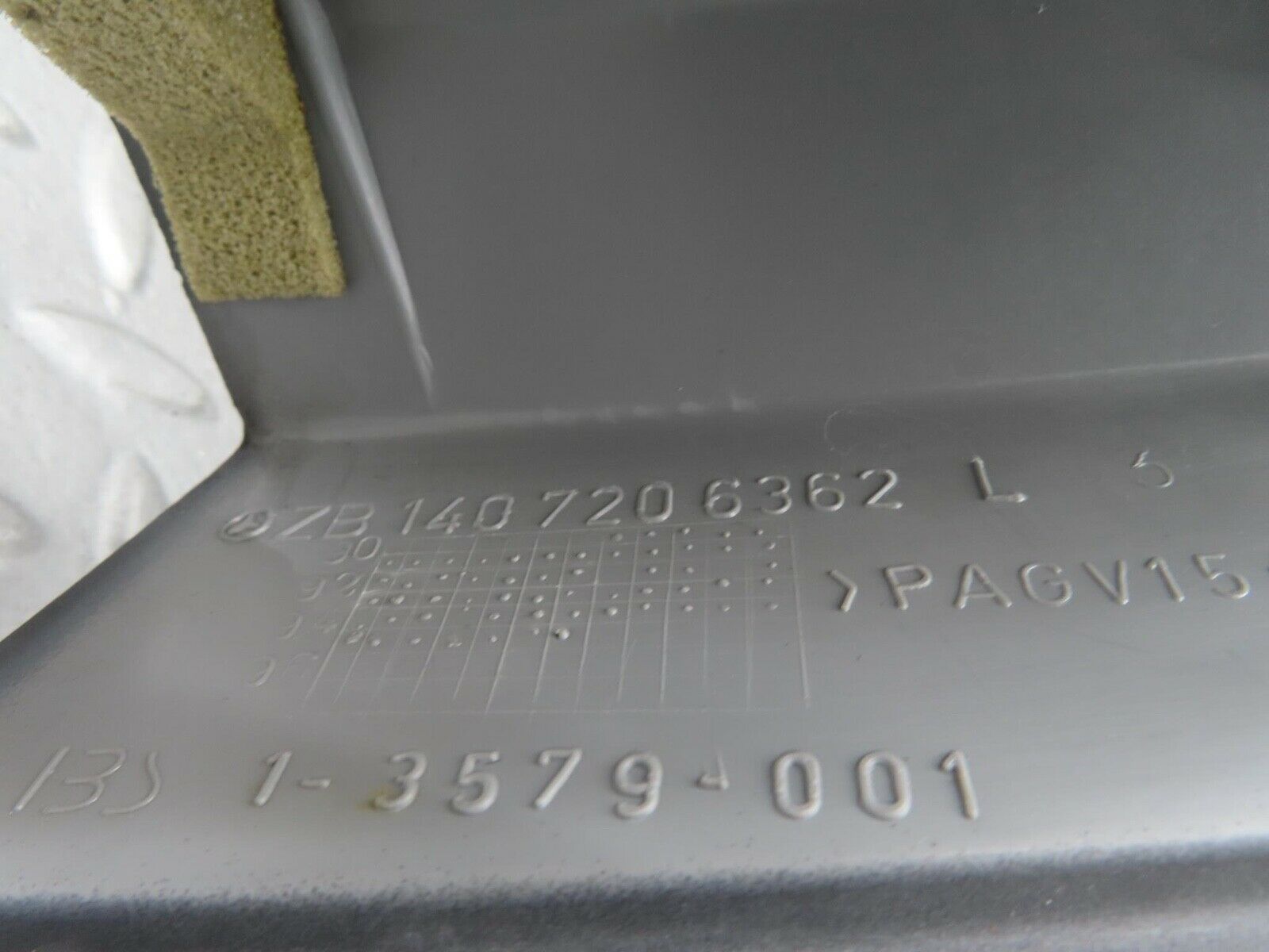 14872 Mercedes-Benz W140 S320 Front Left Door Window Trim 1407206362