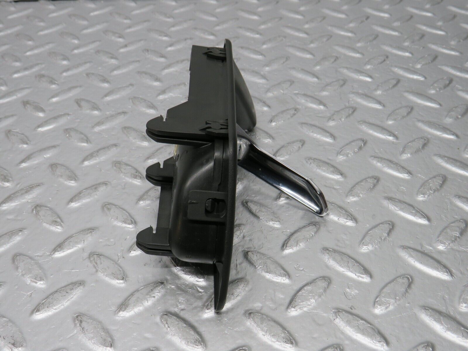 31368 Mercedes-Benz S124 220TE Front Right Interior Door Handle 1247600261