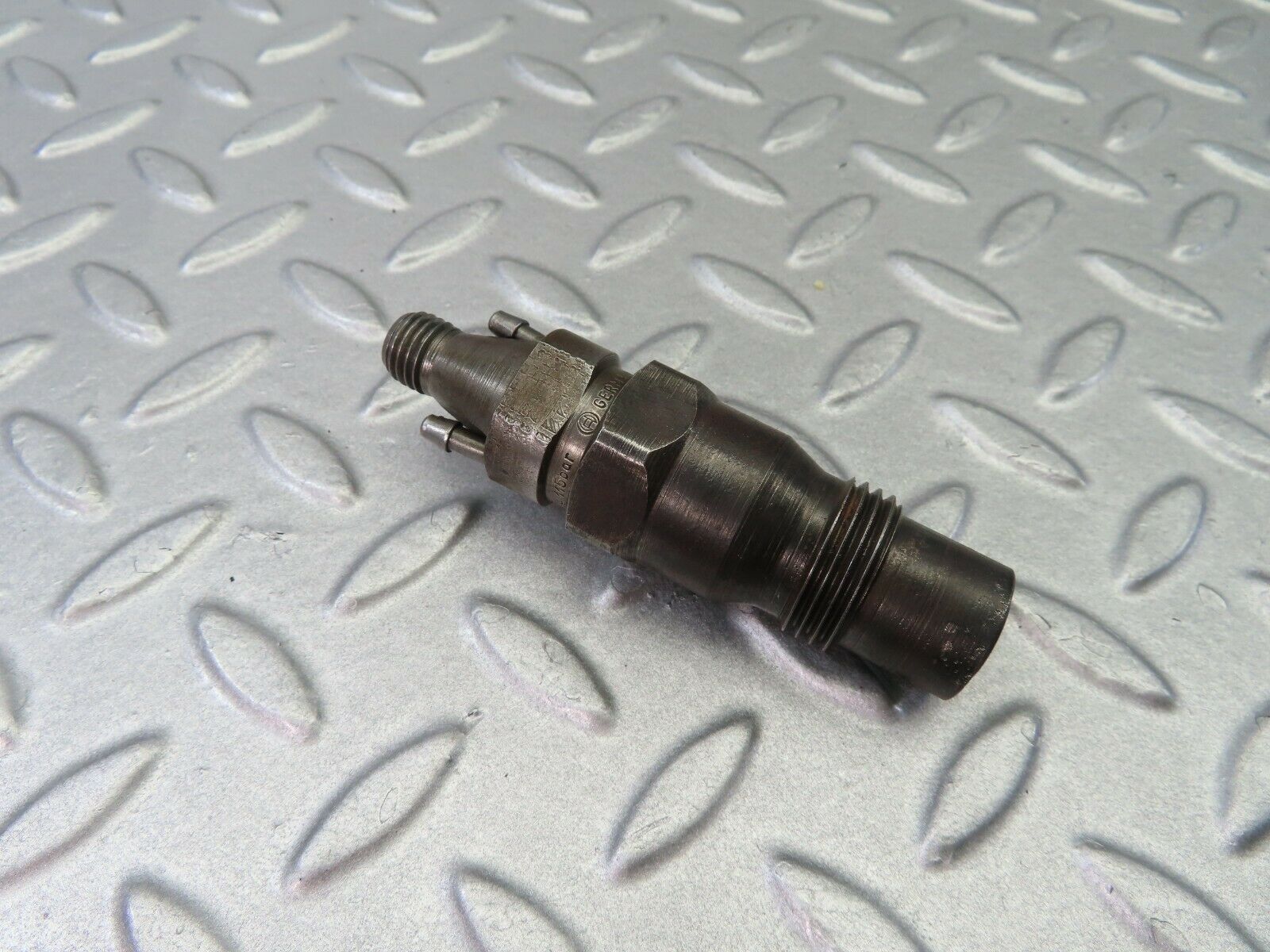 7954 Mercedes-Benz W116 Fuel Injector Bosch OM617