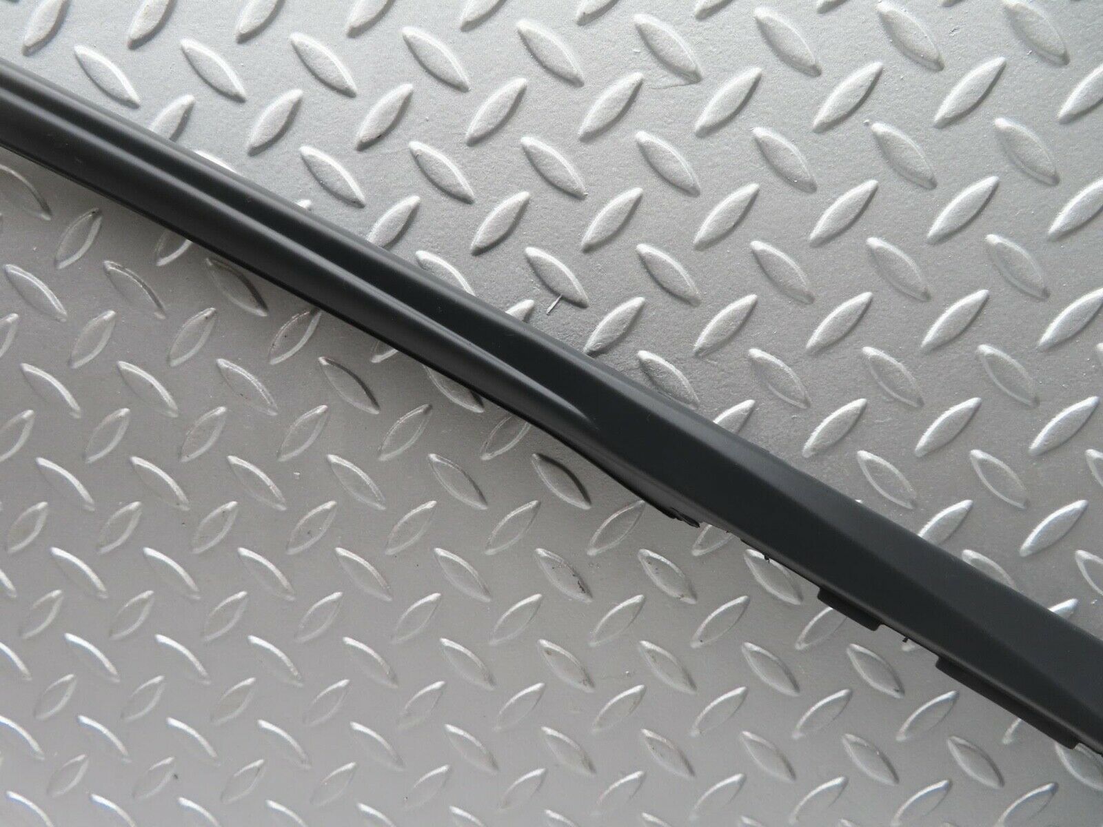 14872 Mercedes-Benz W140 S320 Front Left Door Window Trim 1407206362