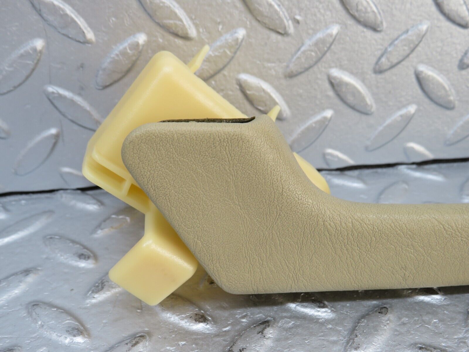 36721 Mercedes-Benz W201 190E 2.0L Interior Door Handle Beige Left 2018100351 2017200128