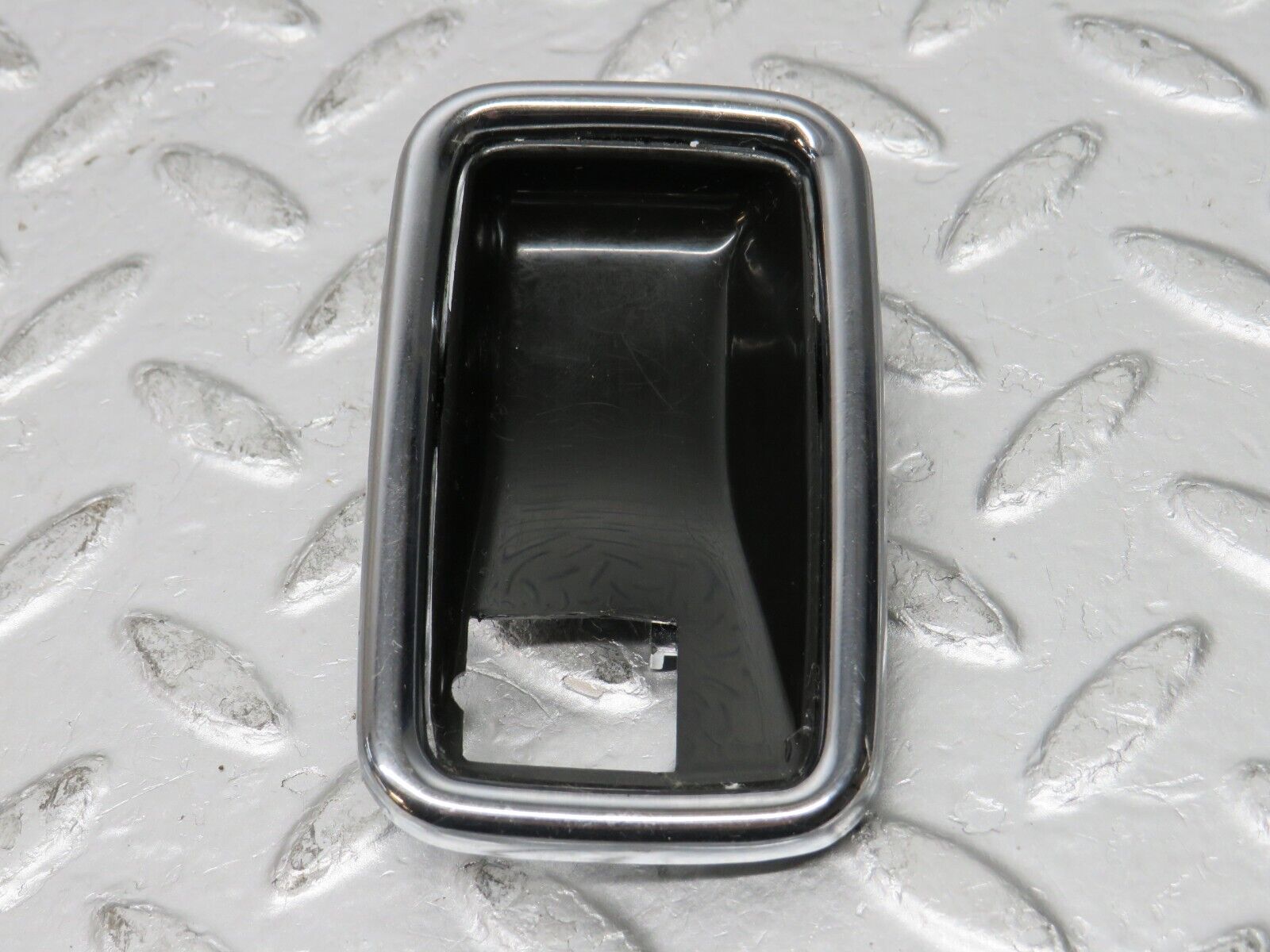 0553 Mercedes-Benz W123 230E Chrome Frame For Door Opener Right 1087660611