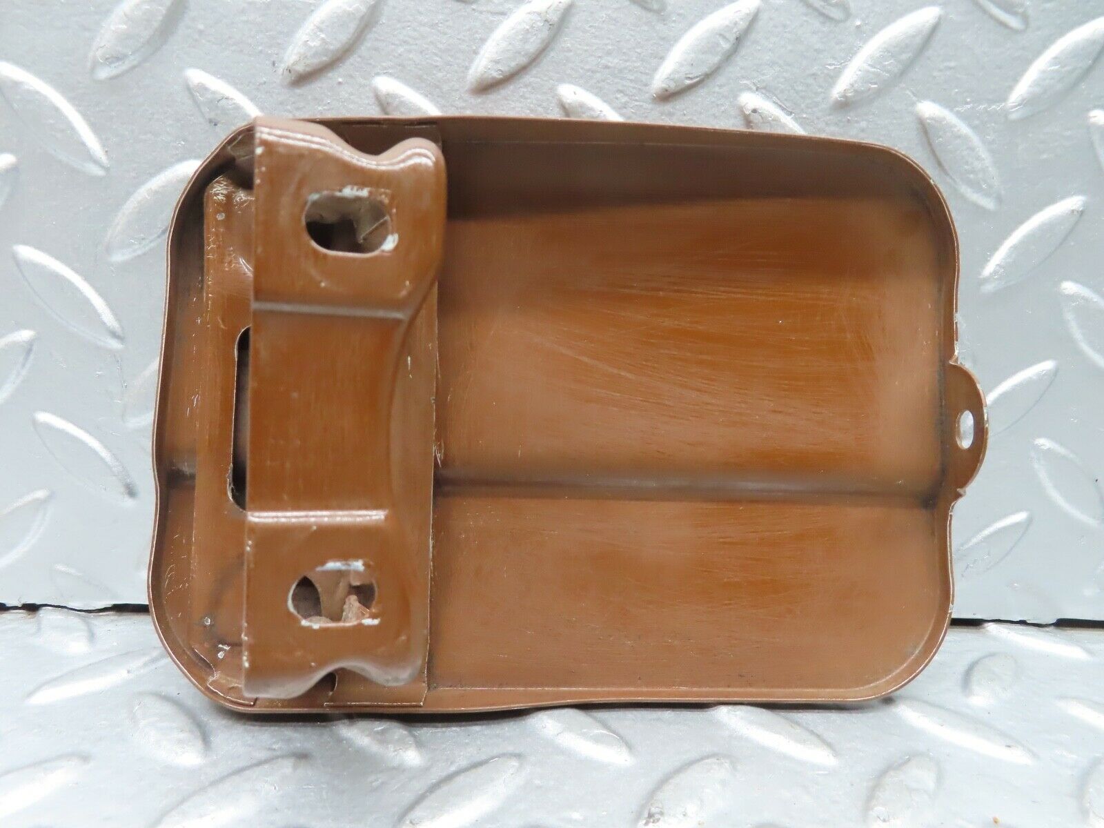 21130 Mercedes-Benz W123 230E Fuel Tank Flap Cap