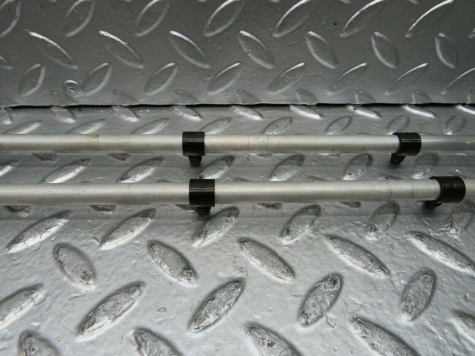 22985 Mercedes-Benz C107 450SL Coupe Camshaft Oil Tube